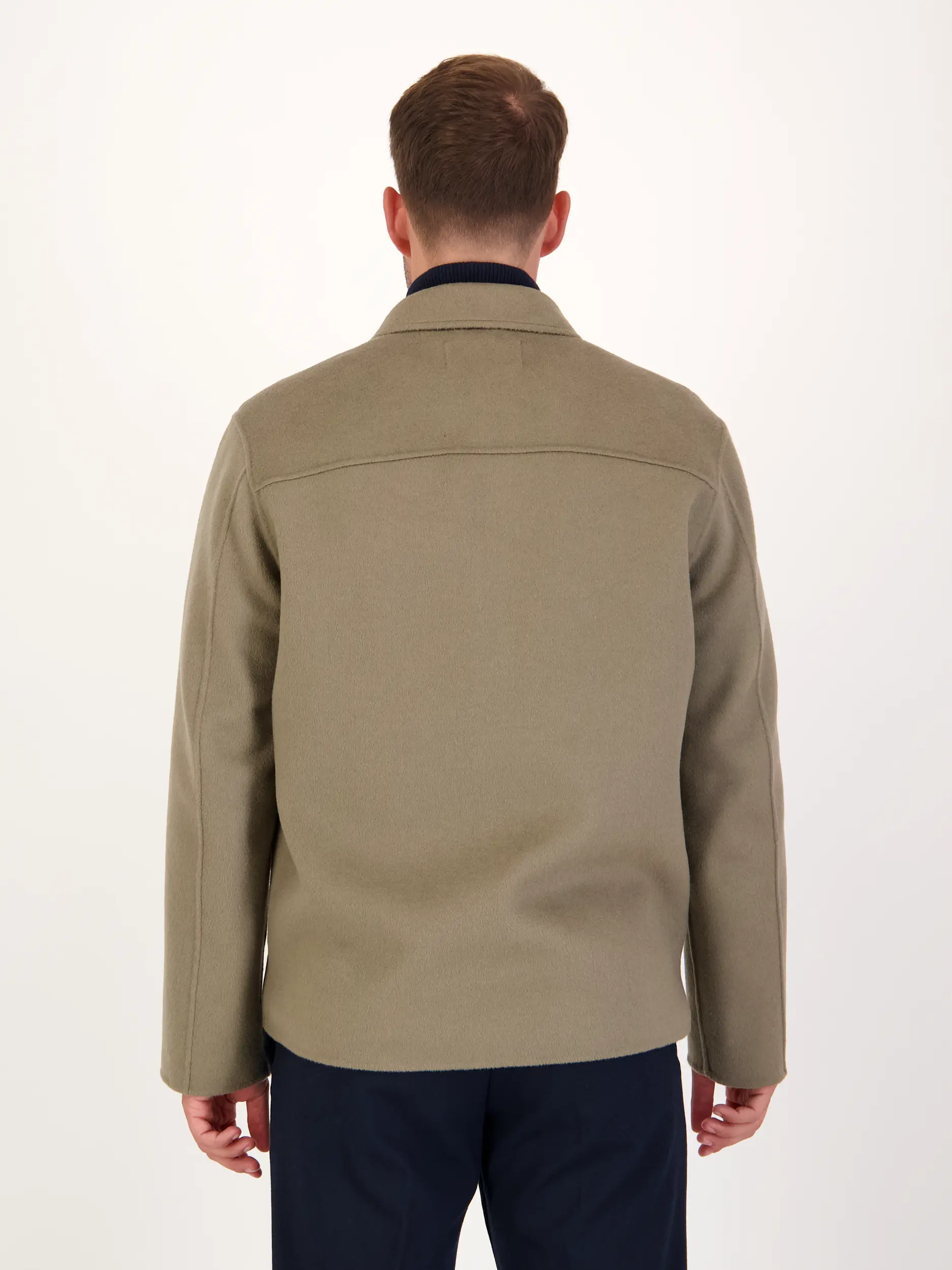 Jacke 'Makona' aus Woll-Mix - Artikel Rückseite getragen von einem Modell - Farbe: Braun