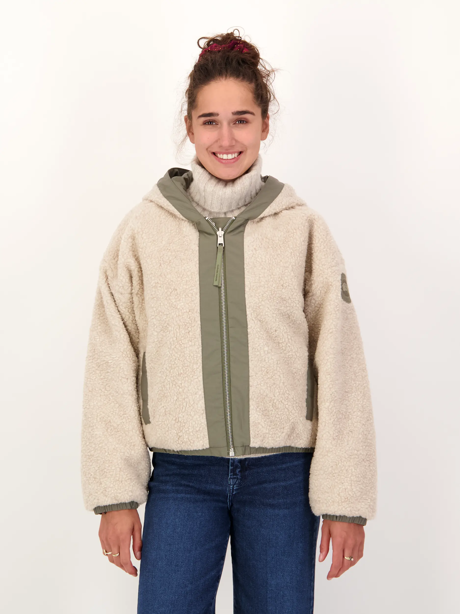 Wolljacke 'Alberni' - Artikel Vorderseite getragen von einem Modell - Farbe: Grau