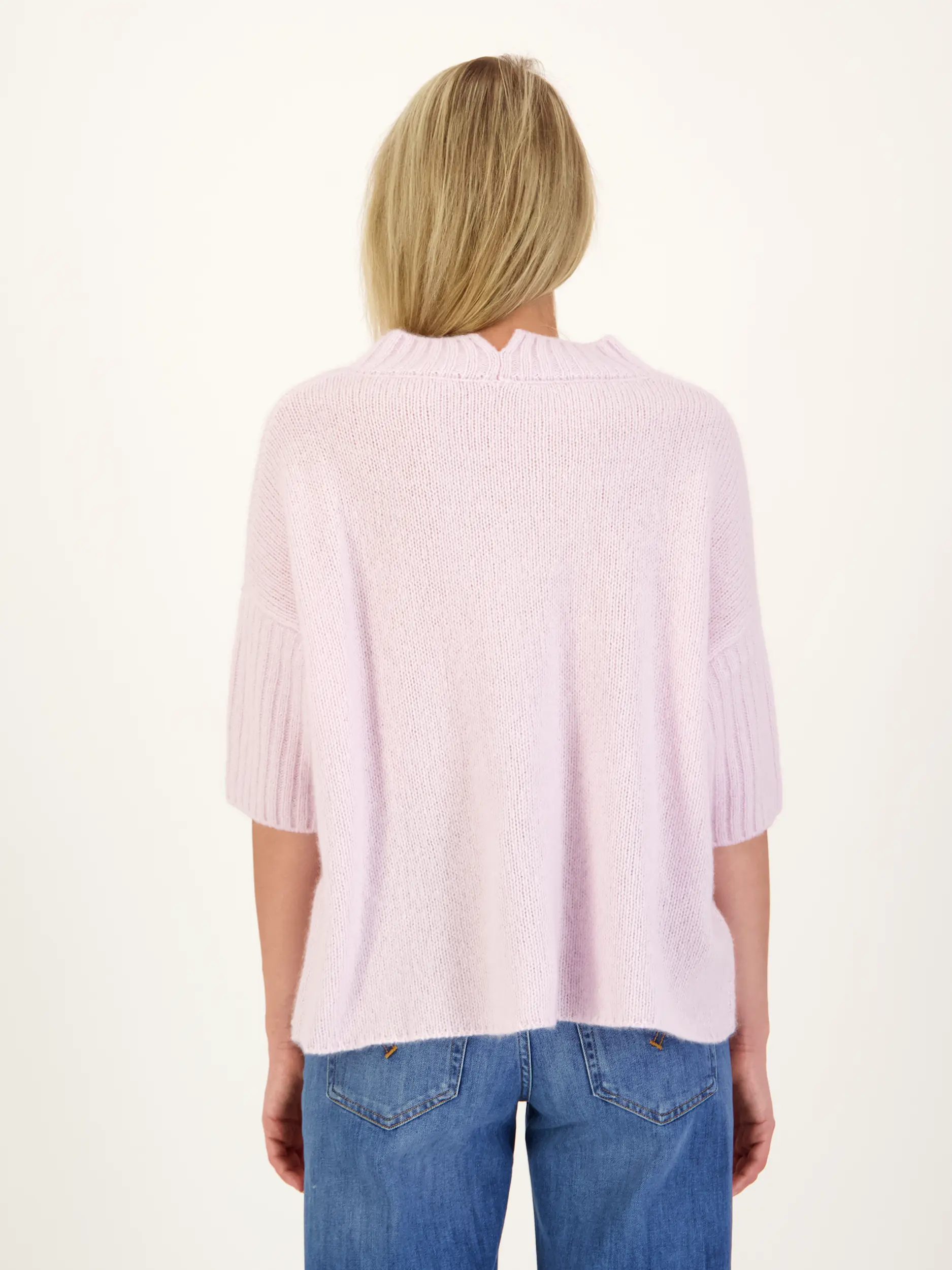 Pullover aus Kaschmir 3/4-Arm - Artikel Rückseite getragen von einem Modell