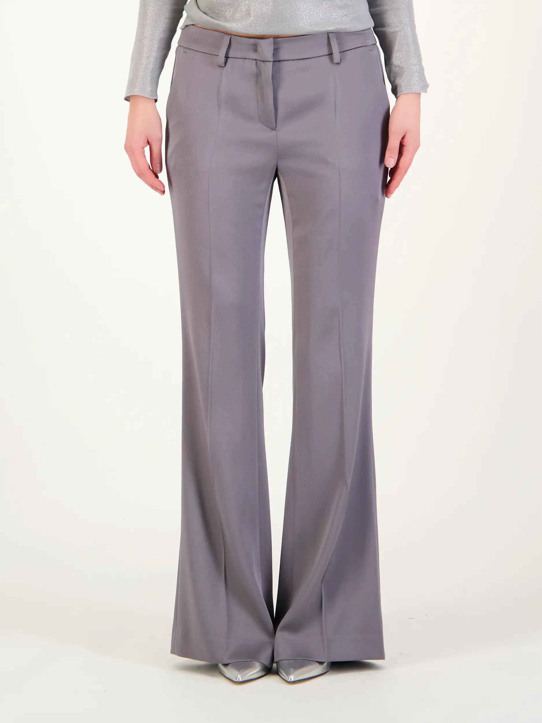 Satinhose - Artikel Vorderseite getragen von einem Modell - Farbe: Grau