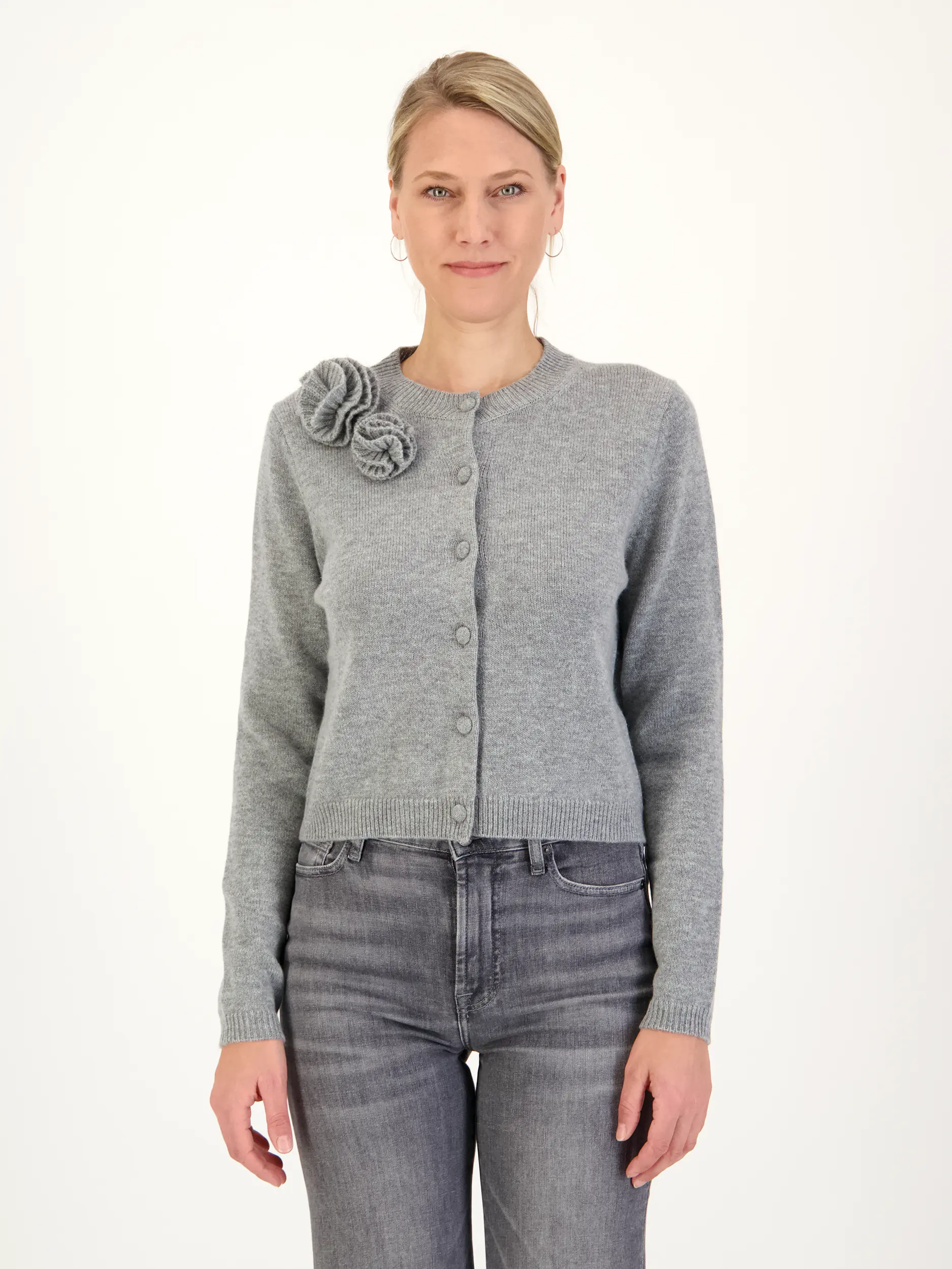 Strickjacke aus Wolle - Artikel Vorderseite getragen von einem Modell - Farbe: Grau