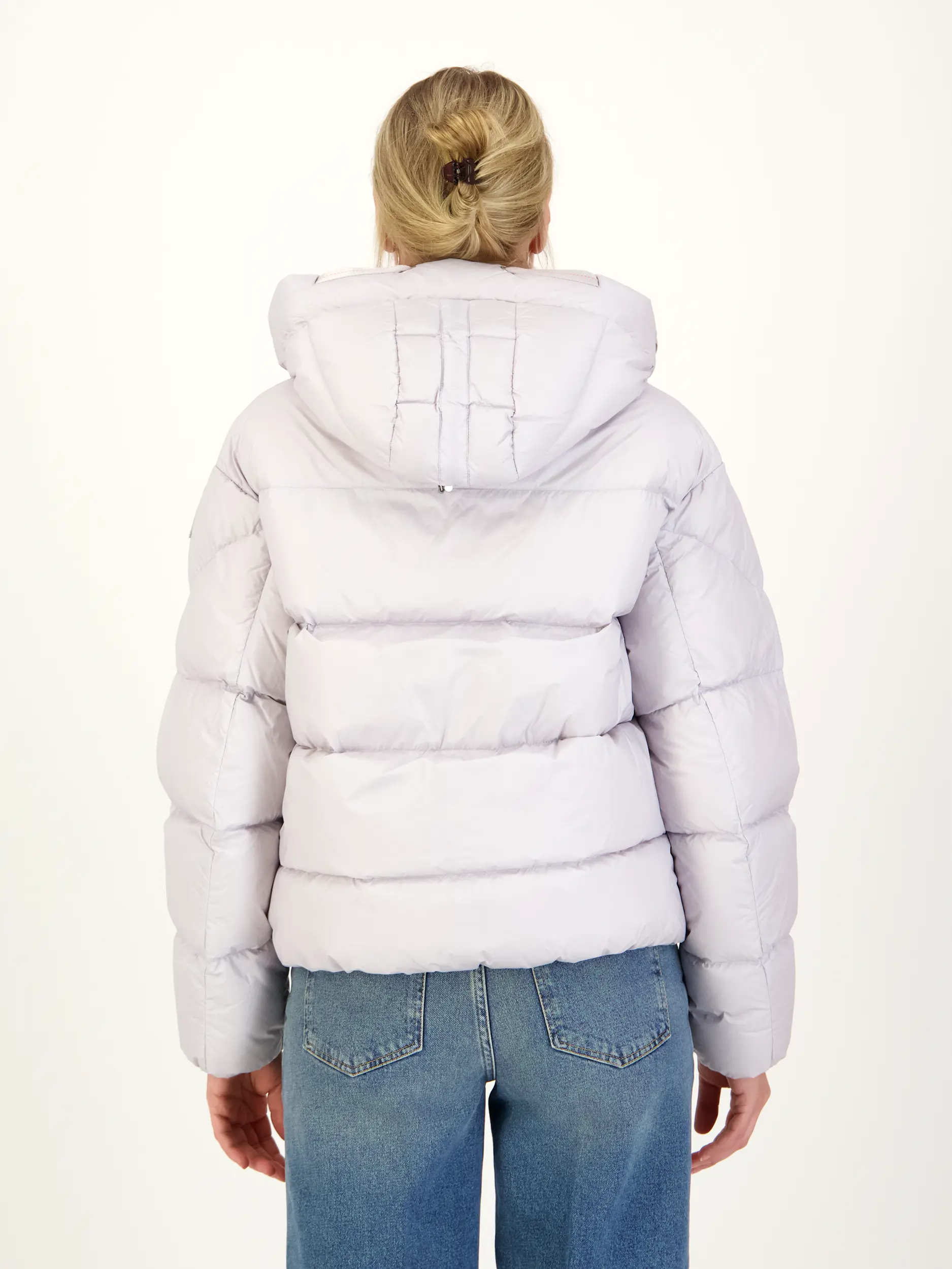 Jacke 'Tilly' - Artikel Rückseite getragen von einem Modell