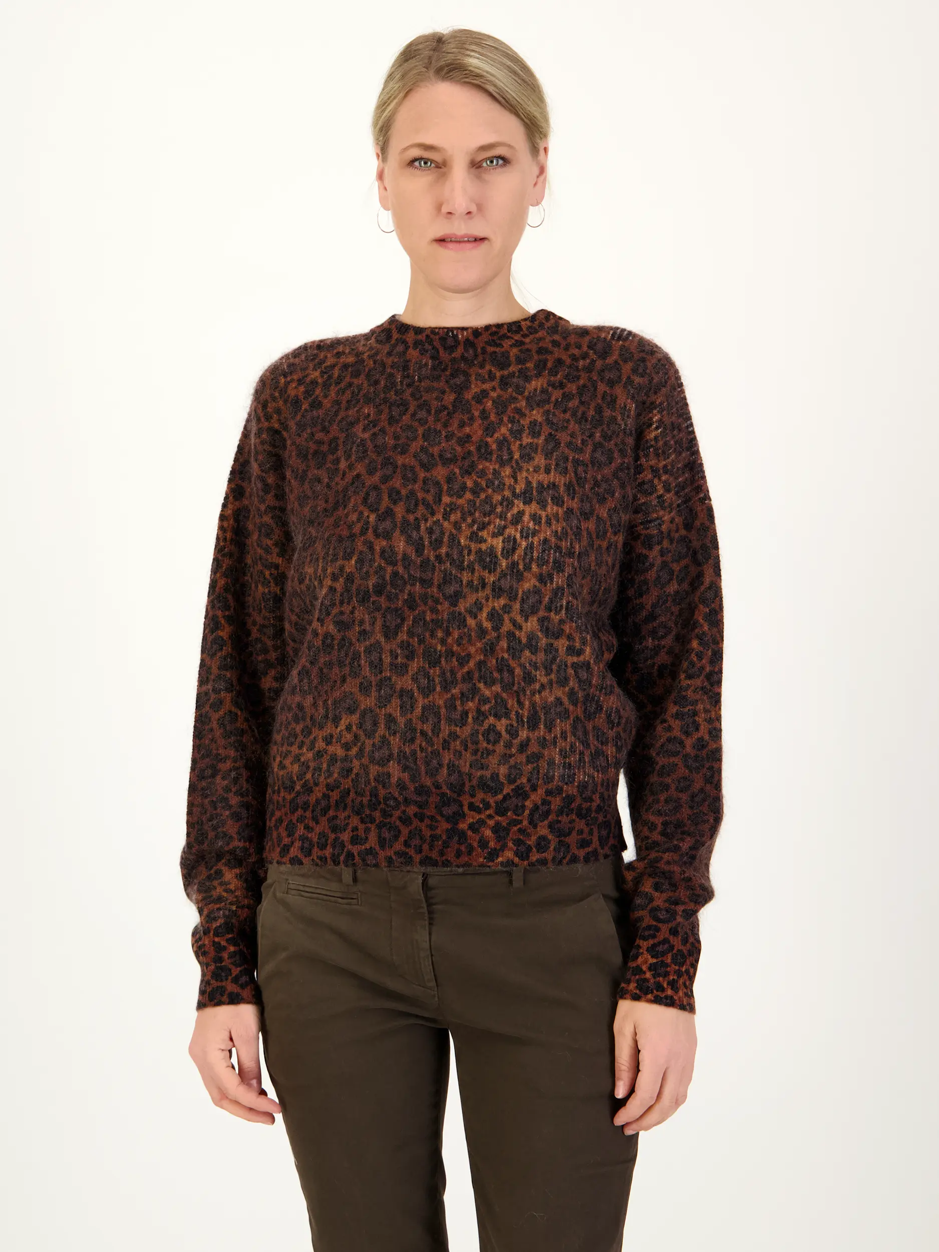 Pullover 'Kira' aus Woll-Mix langarm - Artikel Vorderseite getragen von einem Modell
