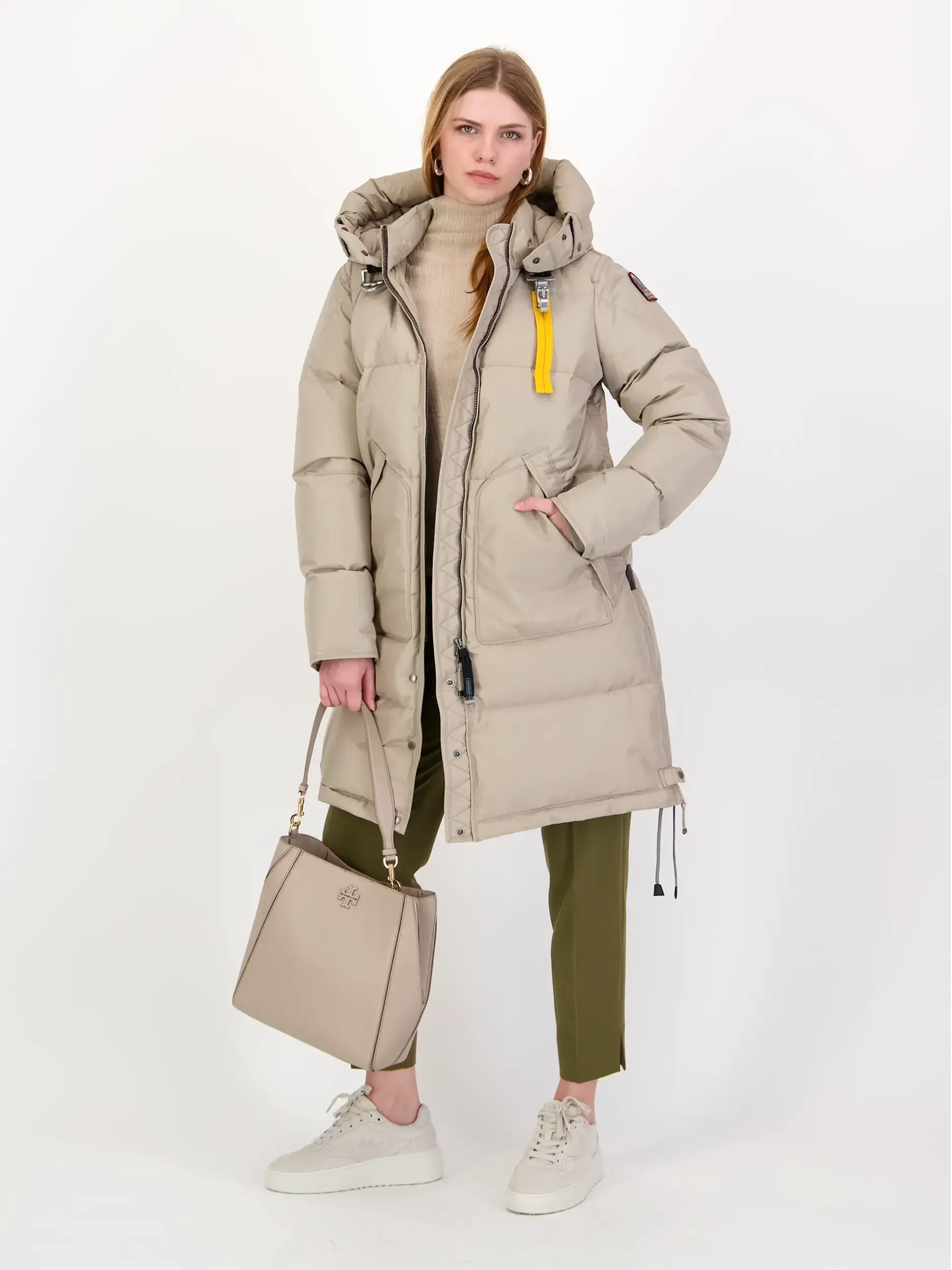 Kurzmantel 'Longbear' - Artikel Teil eines Outfits getragen von einem Modell
