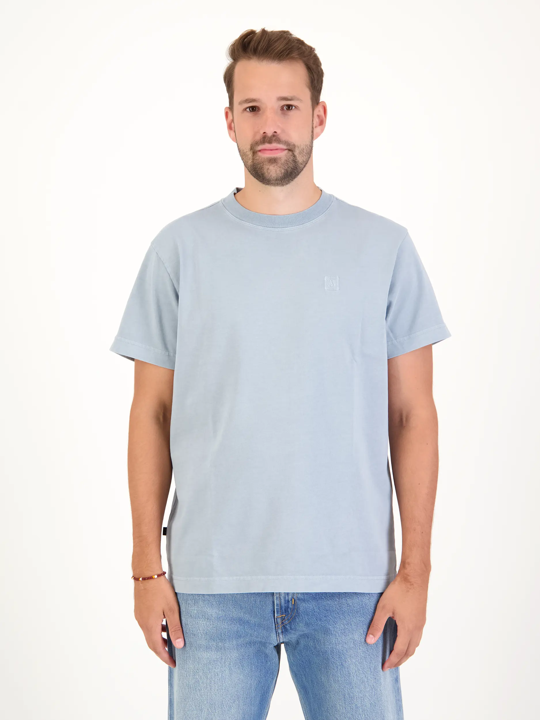 T-Shirt - Artikel Vorderseite getragen von einem Modell - Farbe: Blau