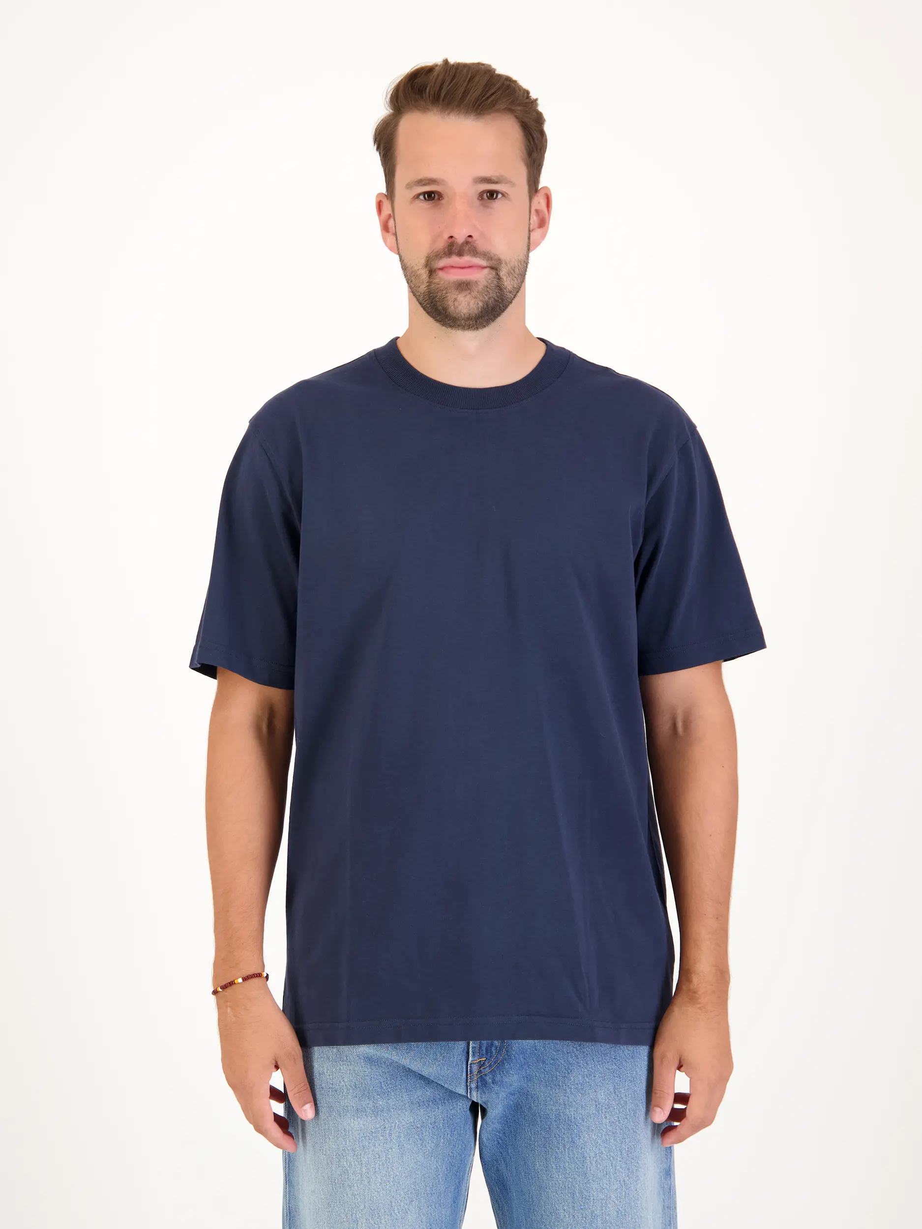 T-Shirt 'Adam' - Artikel Vorderseite getragen von einem Modell - Farbe: Blau