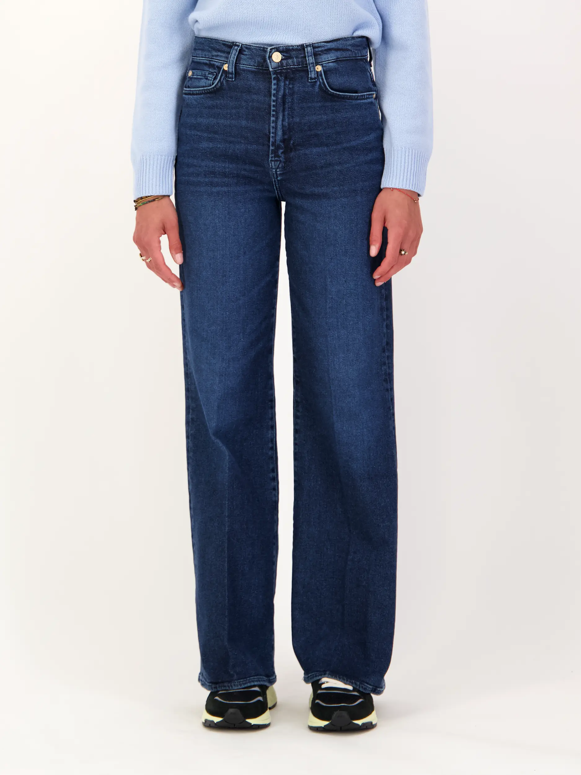 Low Rise Skinny Fit Jeans 'Low Skinny' - Artikel Vorderseite getragen von einem Modell - Farbe: Blau
