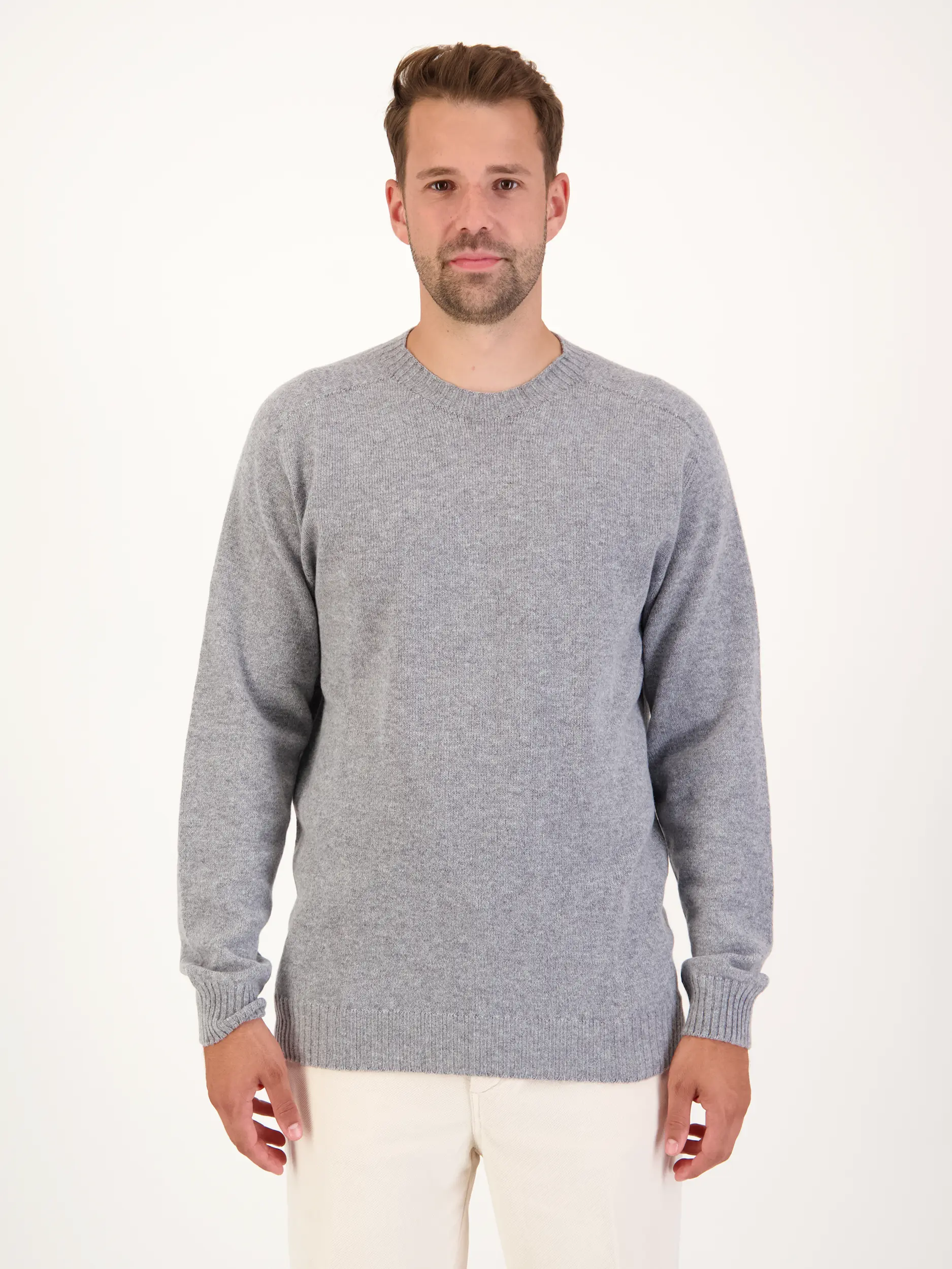 Pullover aus Wolle langarm - Artikel Vorderseite getragen von einem Modell - Farbe: Grau