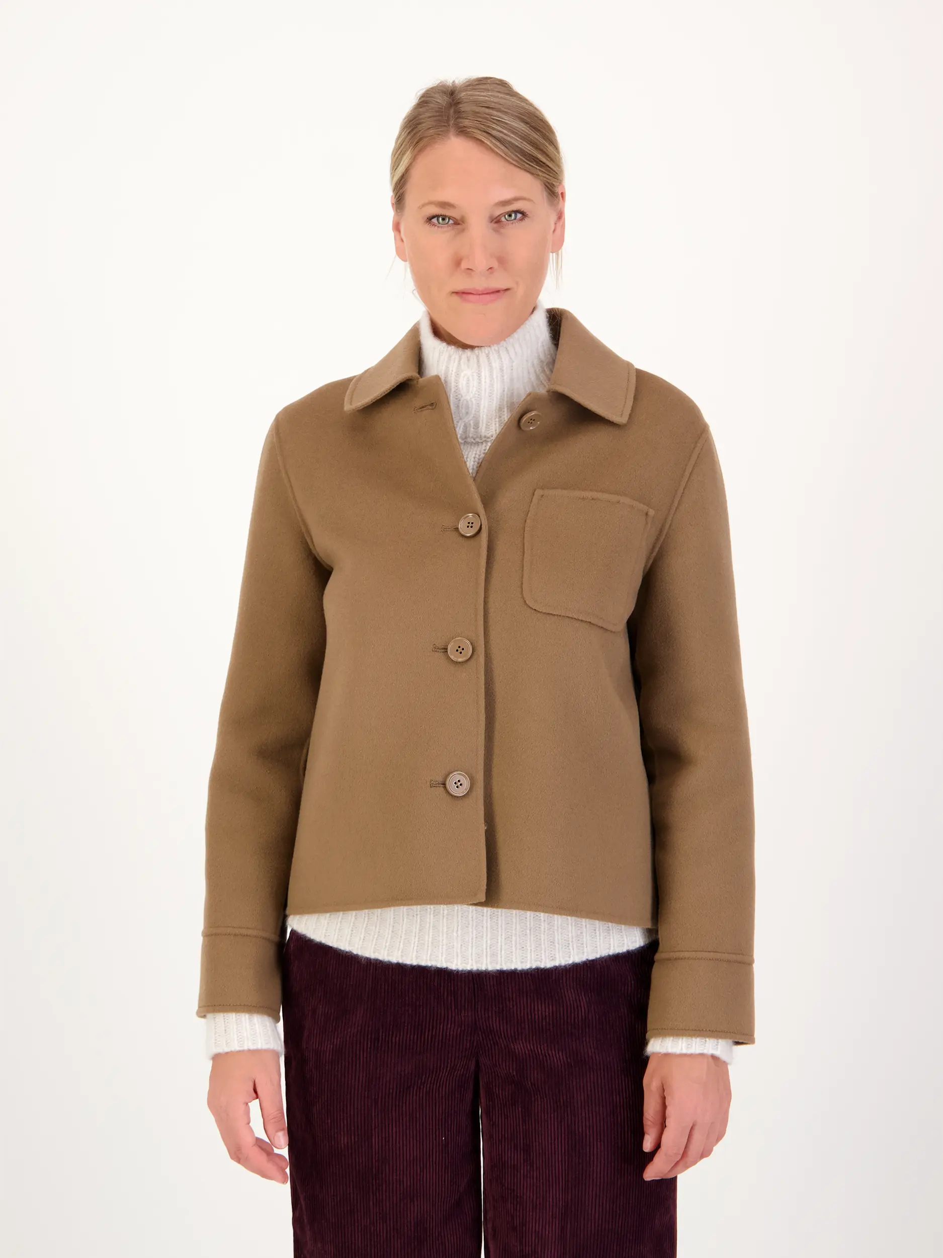 Wolljacke 'Winter' - Artikel Vorderseite getragen von einem Modell - Farbe: Braun