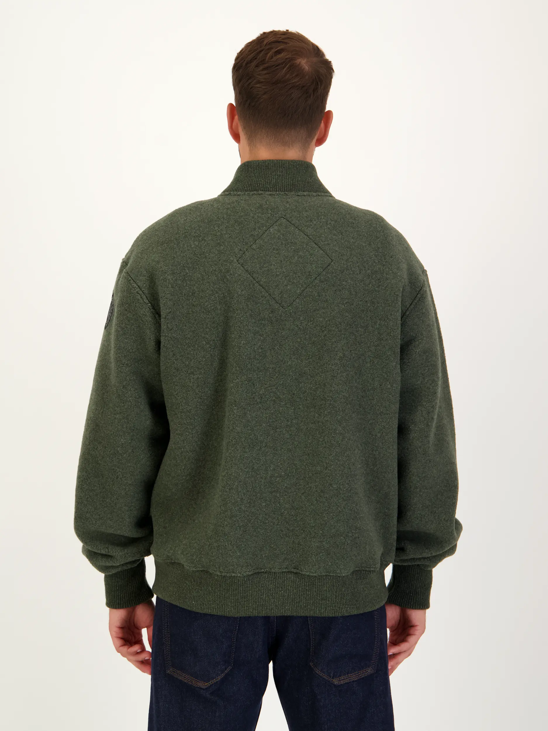Jacke 'Hudson' - Artikel Rückseite getragen von einem Modell - Farbe: Grün