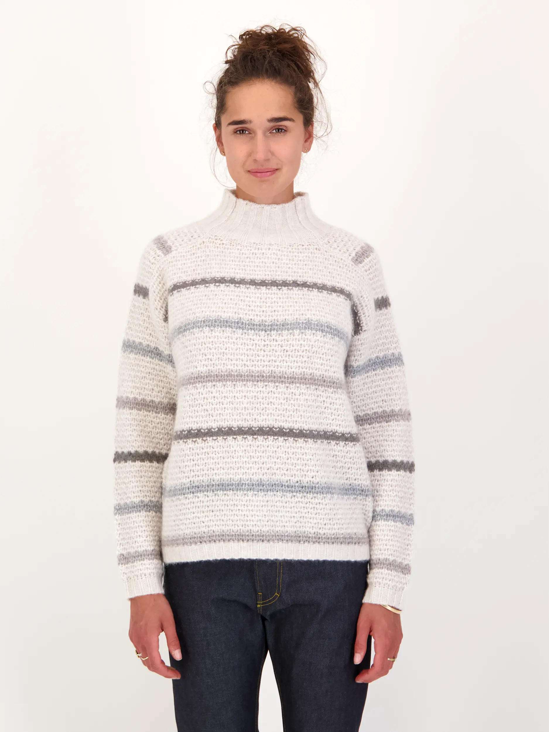 Pullover aus Kaschmir-Mix - Artikel Vorderseite getragen von einem Modell - Farbe: Creme