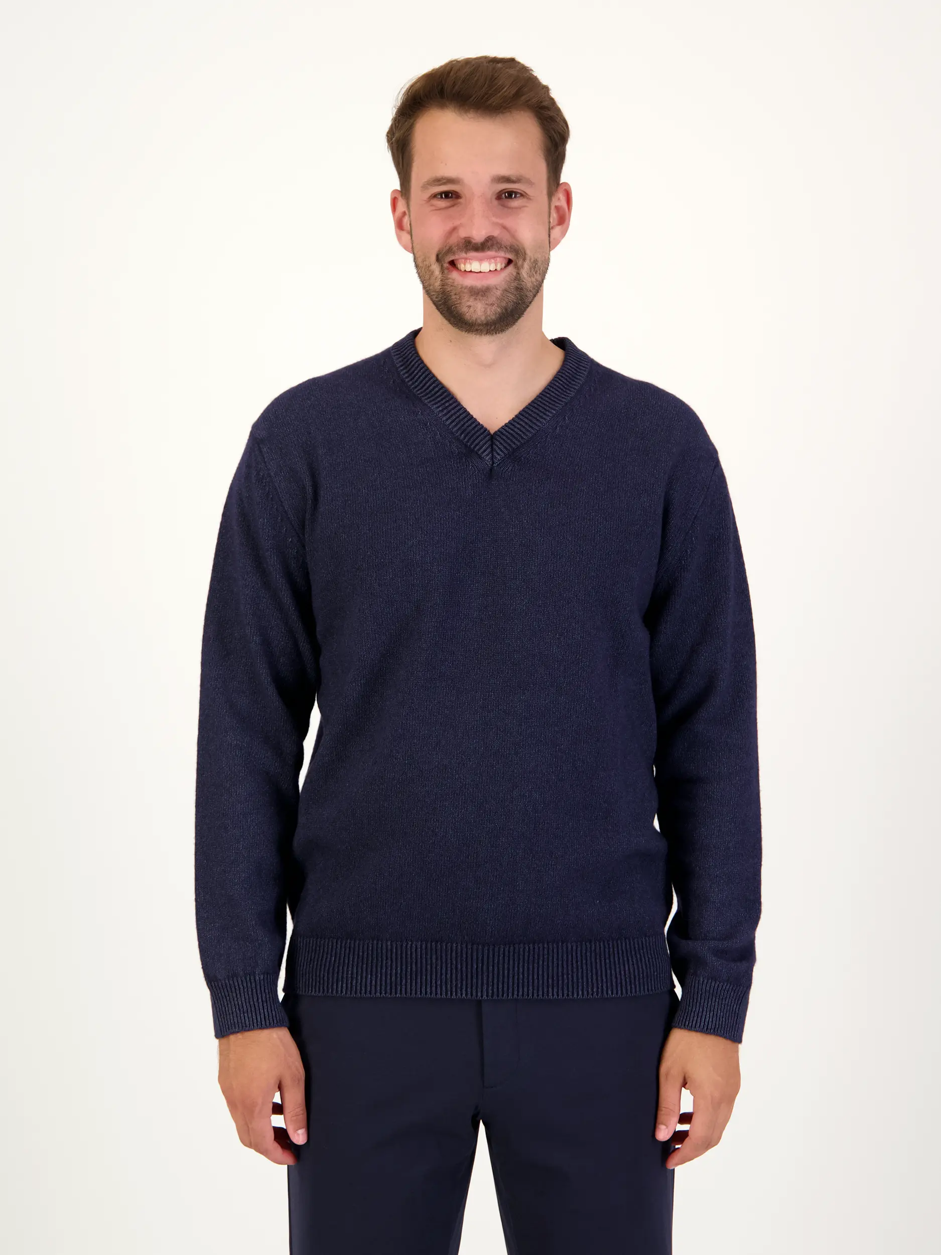 Pullover aus Kaschmir langarm - Artikel Vorderseite getragen von einem Modell - Farbe: Blau