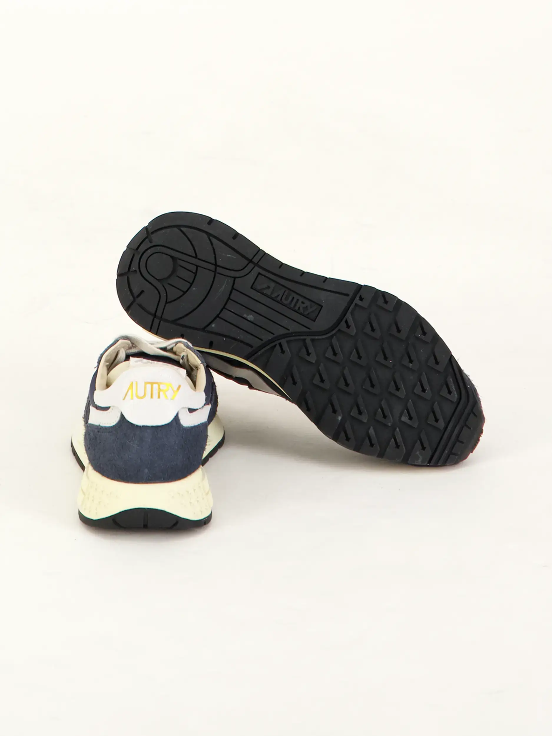 Sneaker 'Reelwind' - Artikel Rückseite getragen von einem Modell - Farbe: Blau