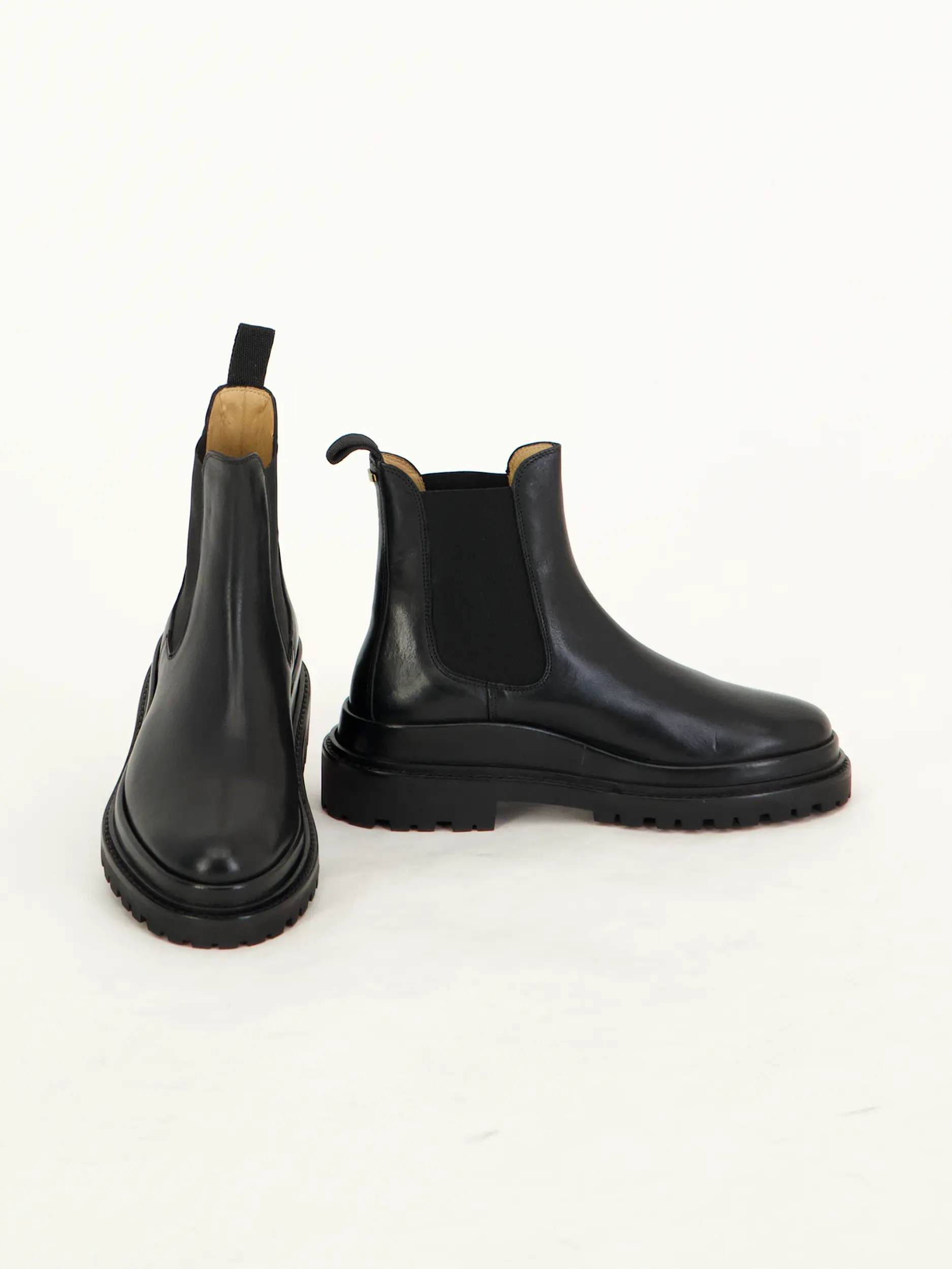 Boots 'Ceilee' - Artikel Vorderseite getragen von einem Modell - Farbe: Schwarz