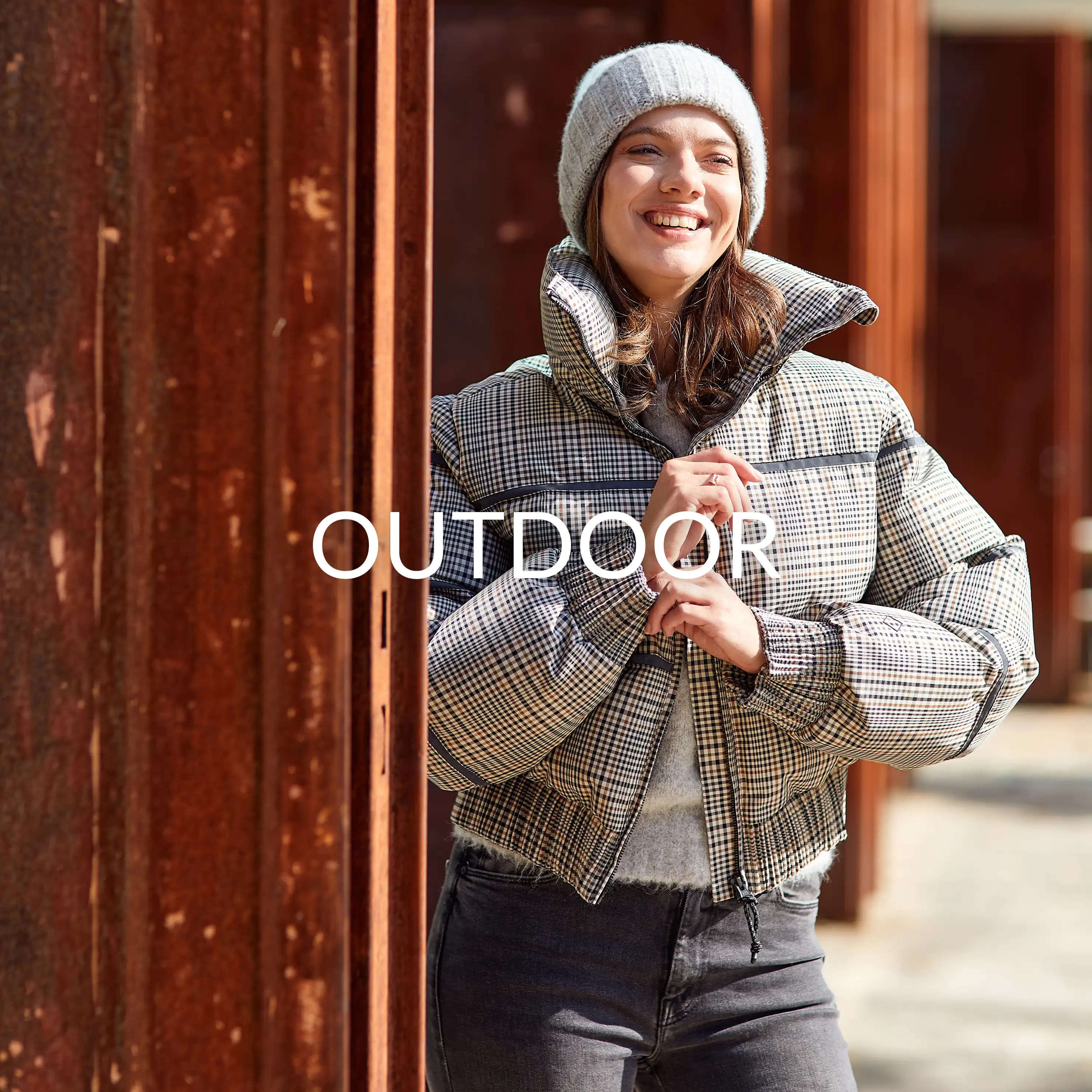 Zur Damenkollektion der neuen Outdoor Kollektion