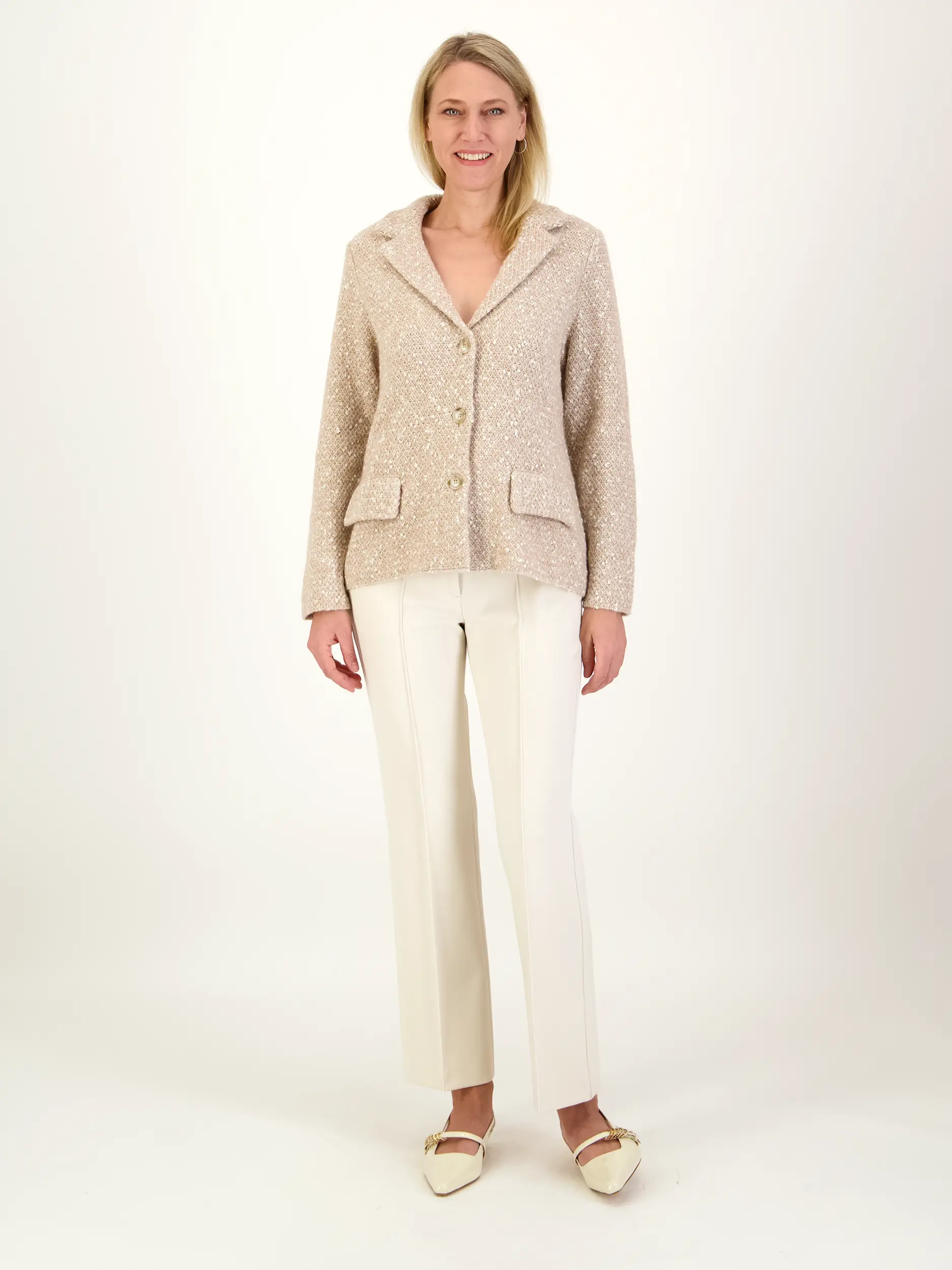 Wollblazer - Artikel Teil eines Outfits getragen von einem Modell - Farbe: Braun