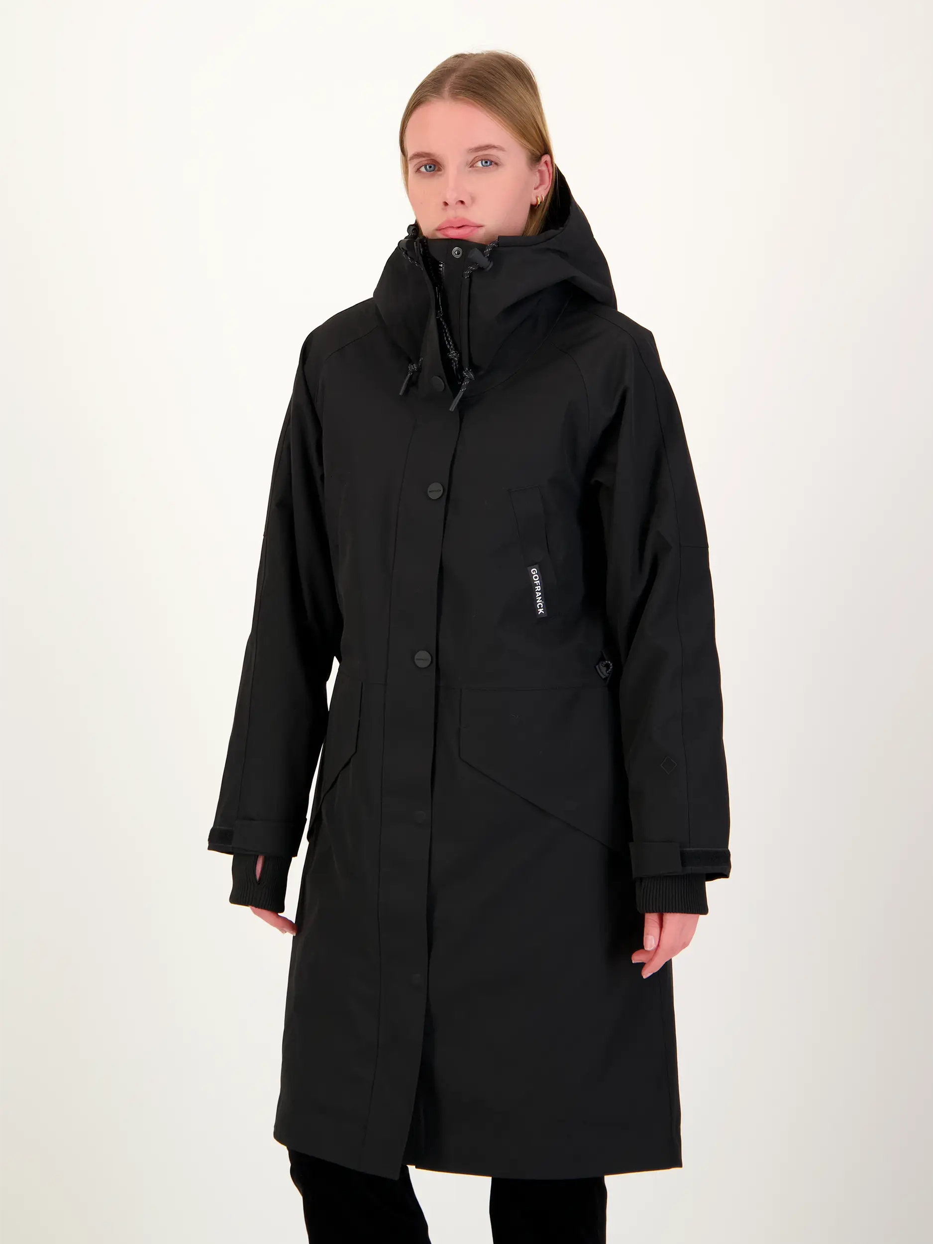 Mantel 'cold winter' - Artikel Vorderseite getragen von einem Modell - Farbe: Schwarz