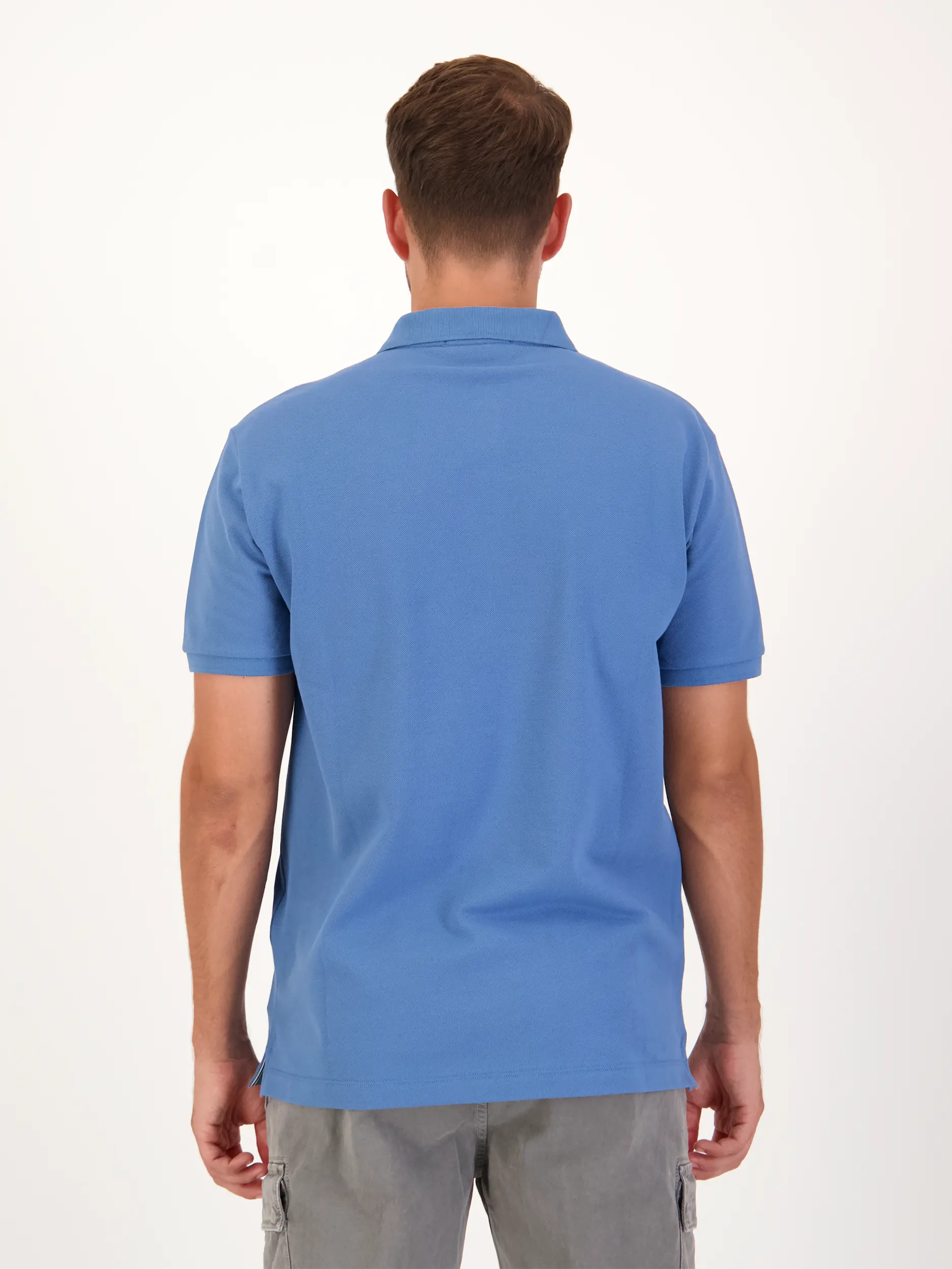 Poloshirt - Artikel Rückseite getragen von einem Modell - Farbe: Blau