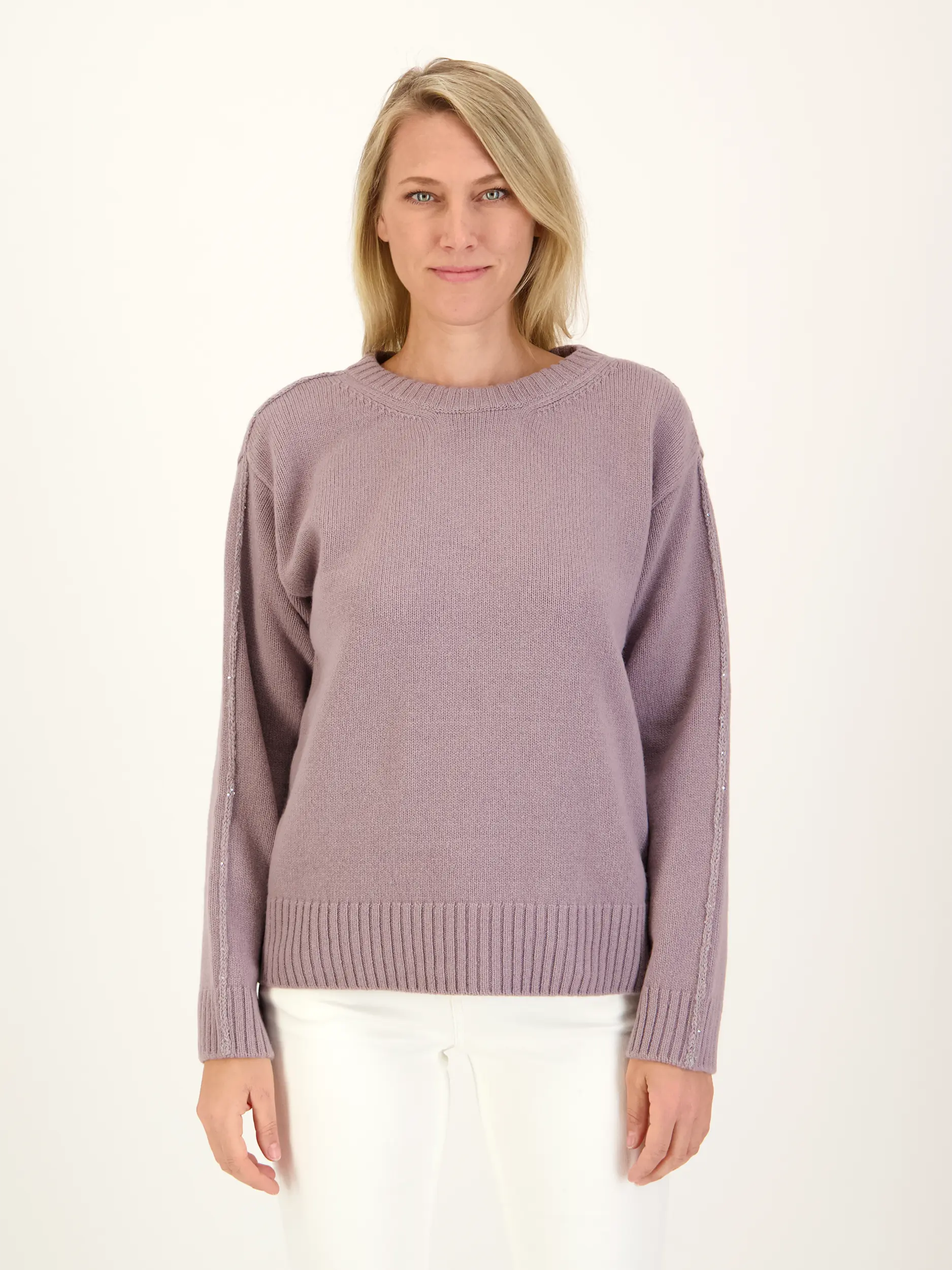 Pullover aus Wolle langarm - Artikel Vorderseite getragen von einem Modell