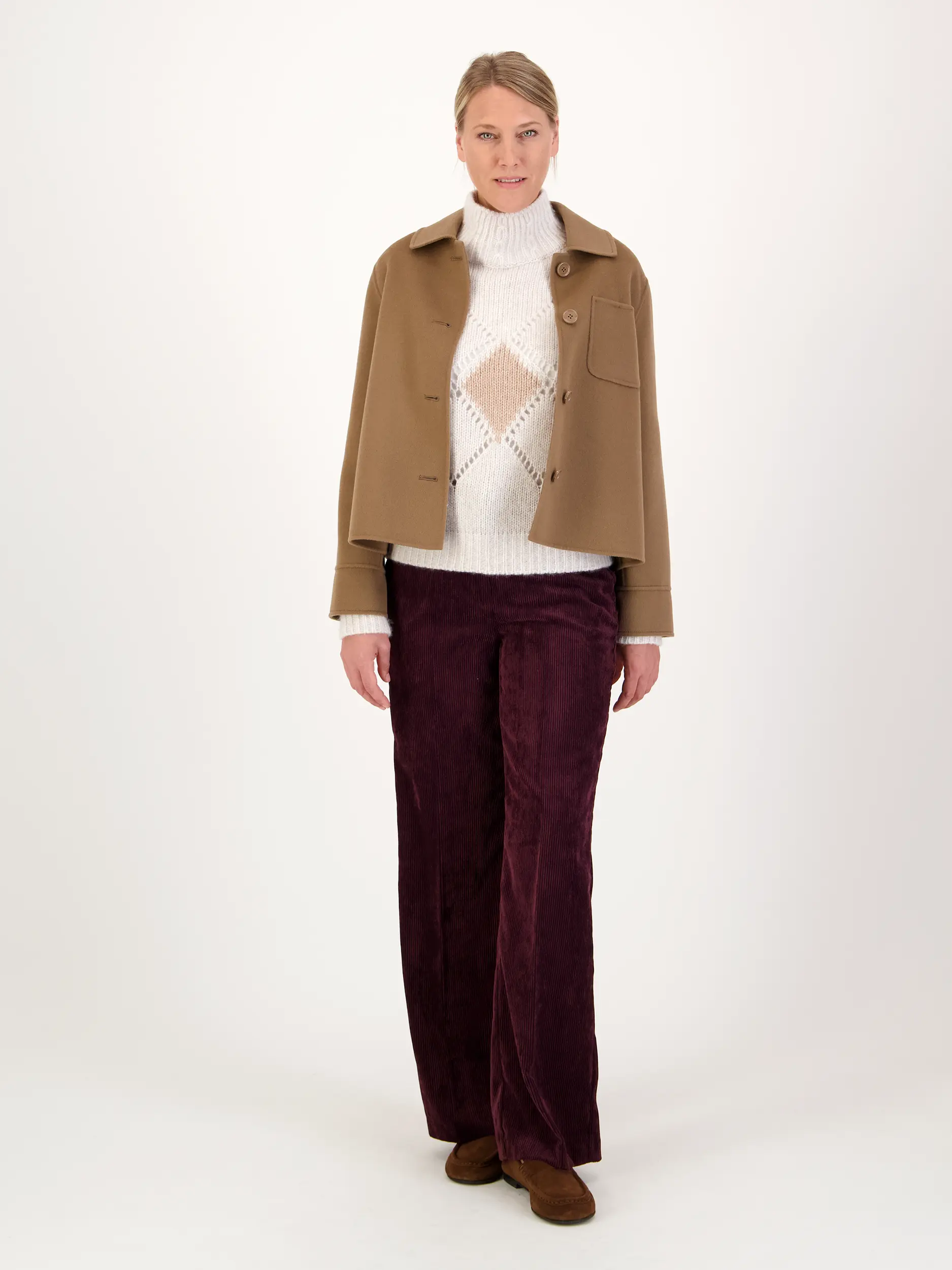 Wolljacke 'Winter' - Artikel Teil eines Outfits getragen von einem Modell - Farbe: Braun