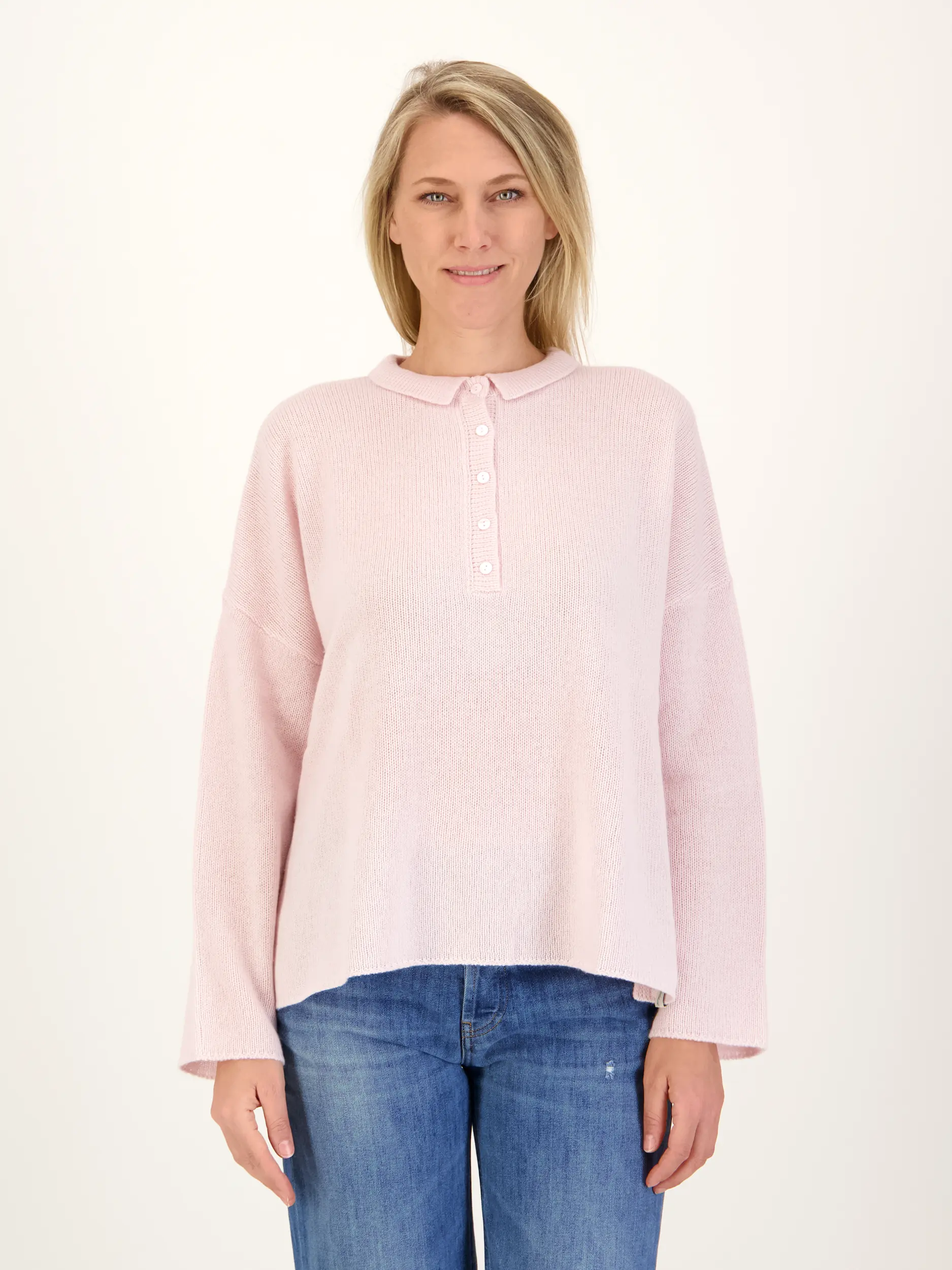 Pullover aus Cashmere langarm - Artikel Vorderseite getragen von einem Modell