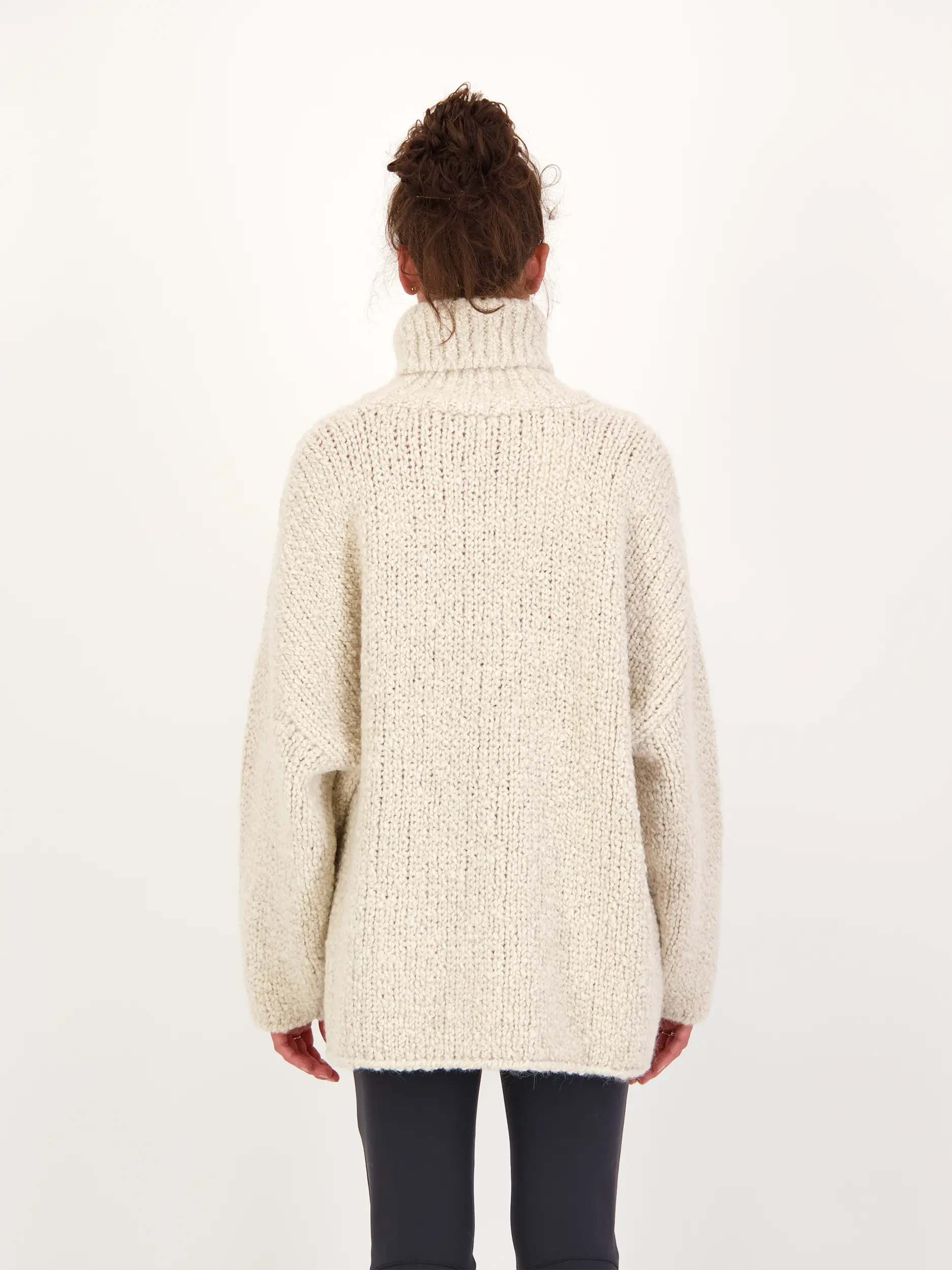 Rollkragenpullover 'Vito' langarm - Artikel Rückseite getragen von einem Modell - Farbe: Beige