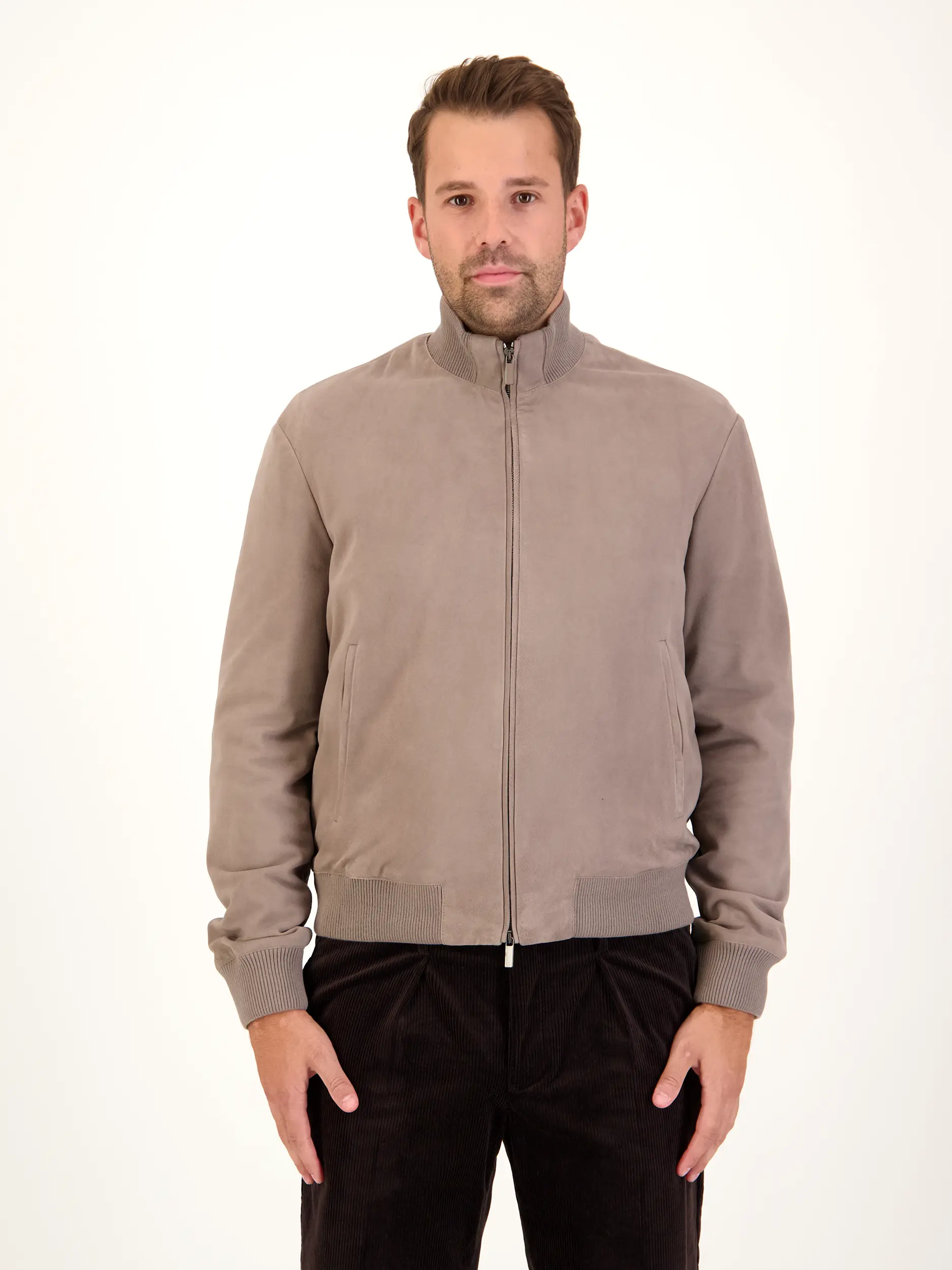 Lederjacke 'Lennox' - Artikel Vorderseite getragen von einem Modell - Farbe: Braun