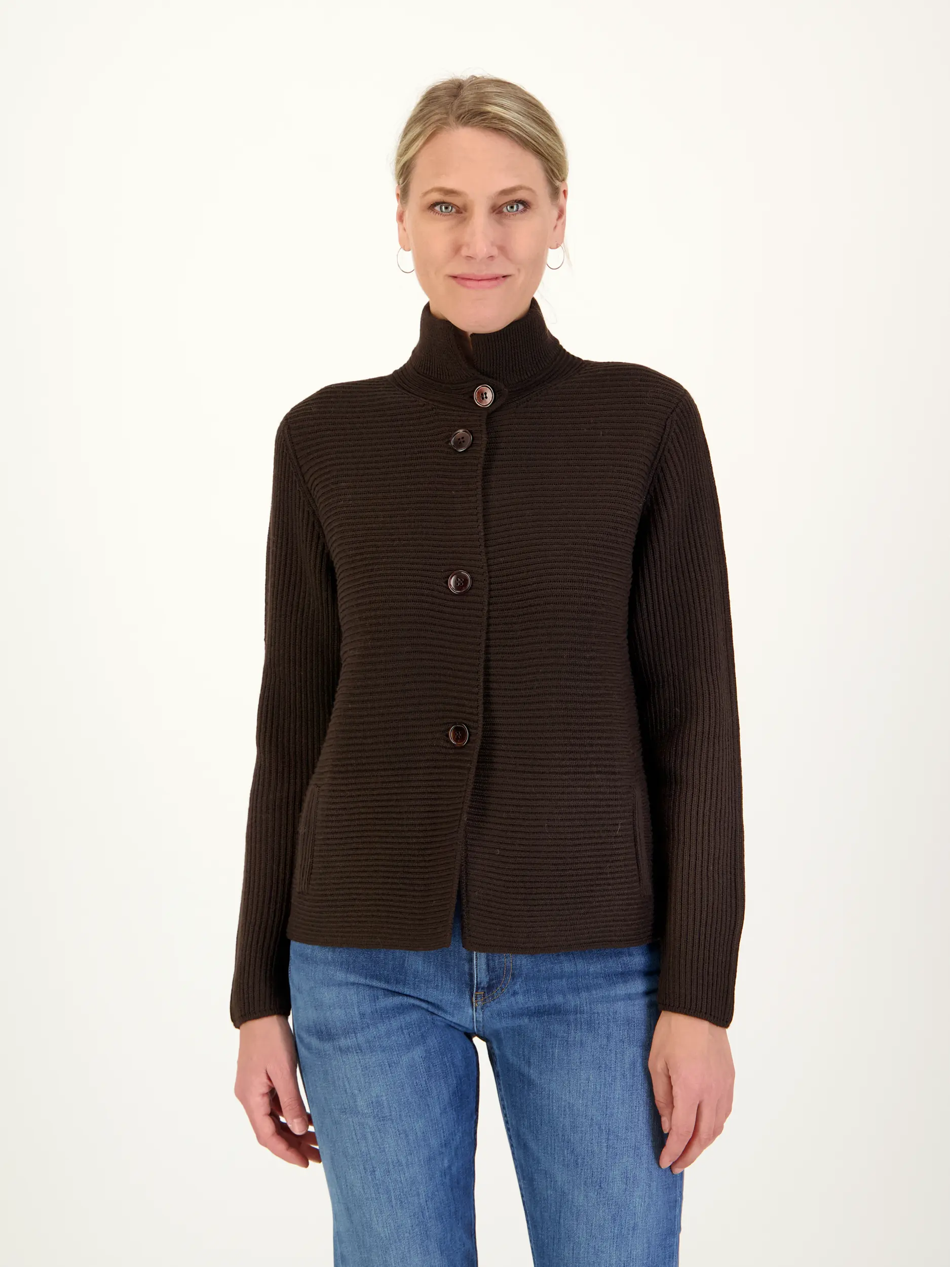 Strickjacke aus Merinowolle langarm - Artikel Vorderseite getragen von einem Modell
