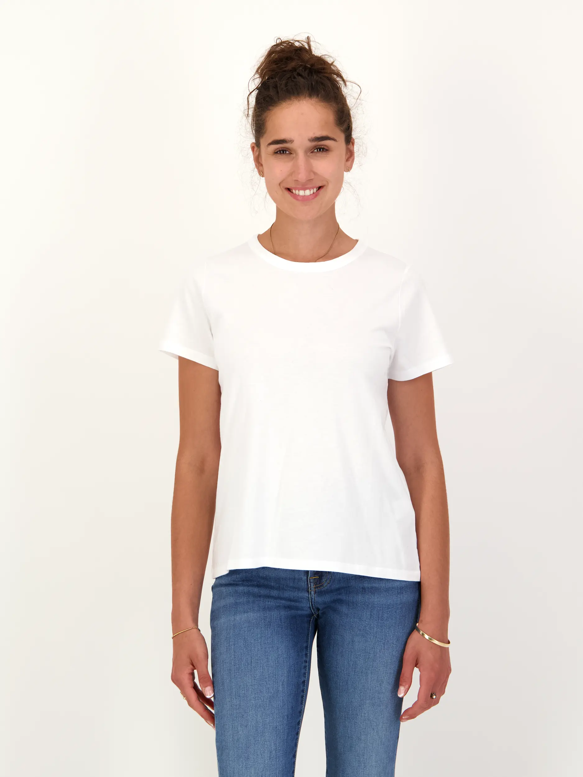 T-Shirt - Artikel Vorderseite getragen von einem Modell - Farbe: Weiß