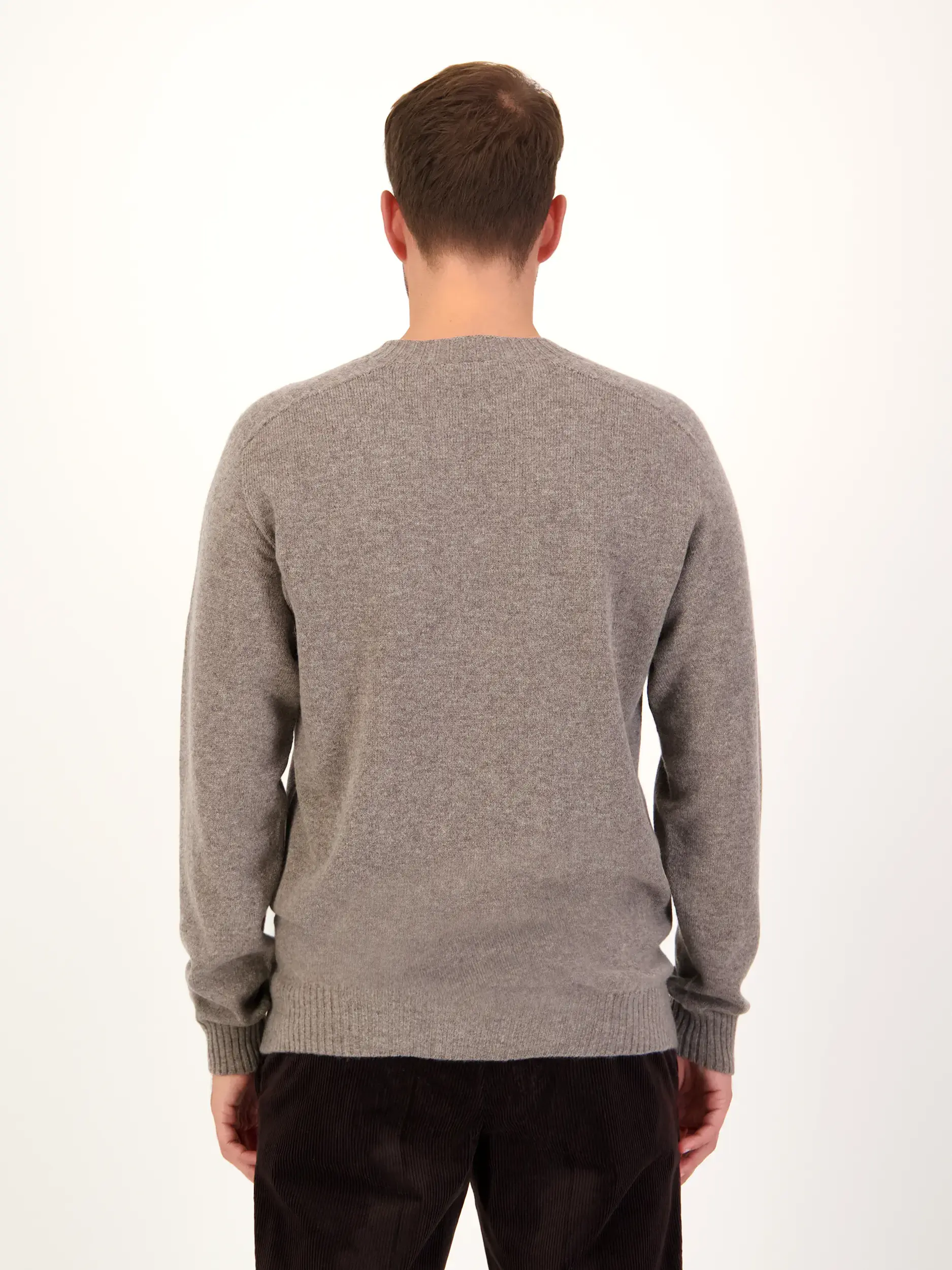 Pullover aus Woll-Mix langarm - Artikel Rückseite getragen von einem Modell - Farbe: Braun