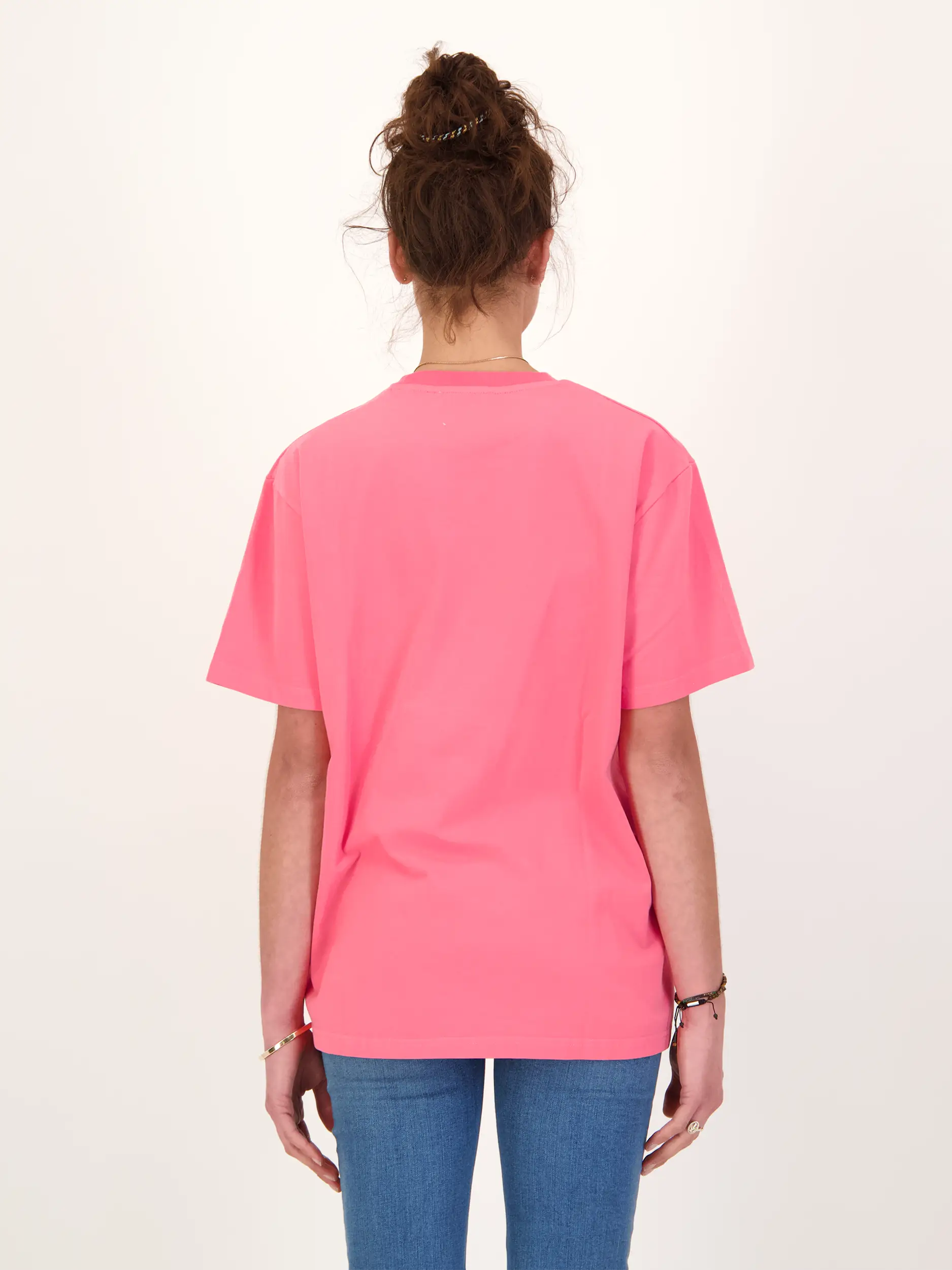 T-Shirt 'Love' - Artikel Rückseite getragen von einem Modell - Farbe: Rosa&Pink