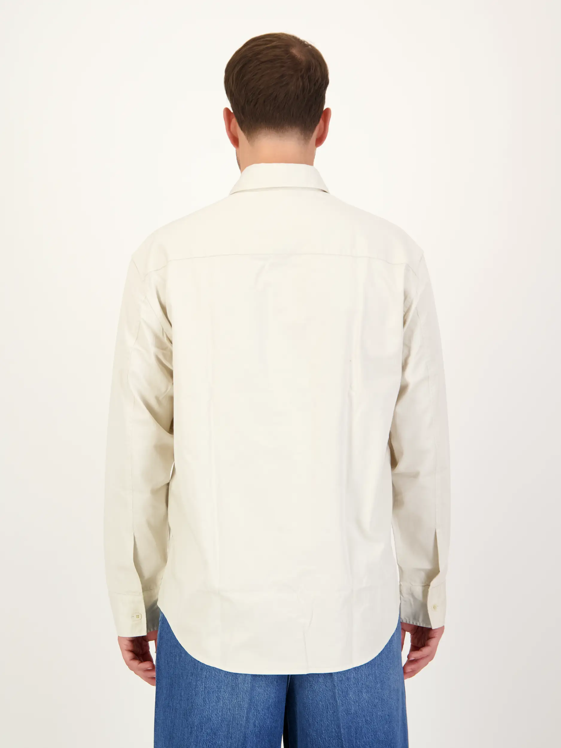 Hemd 'Freddy' mit Kentkragen langarm - Artikel Rückseite getragen von einem Modell - Farbe: Beige