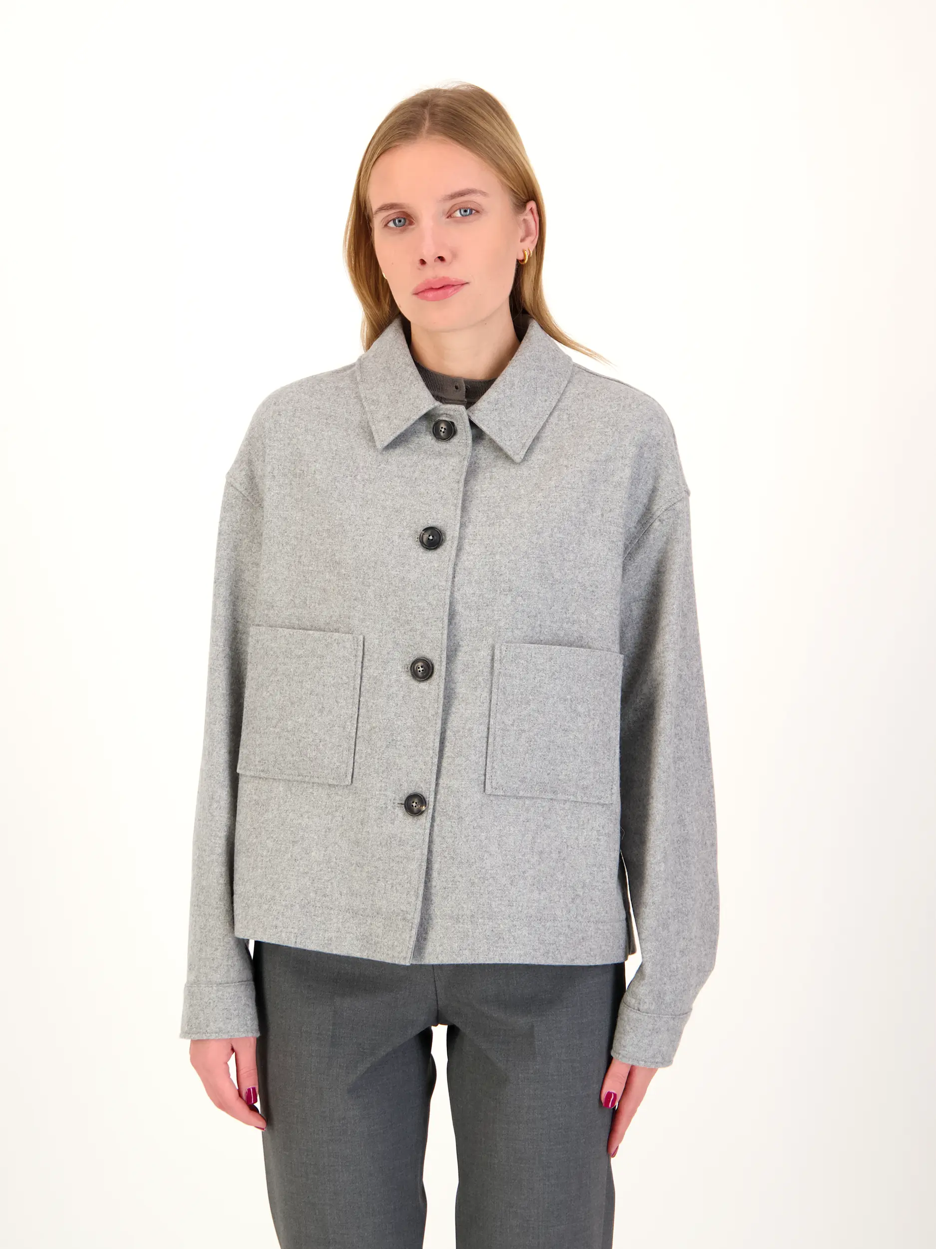 Jacke aus Woll-Mix - Artikel Vorderseite getragen von einem Modell - Farbe: Grau