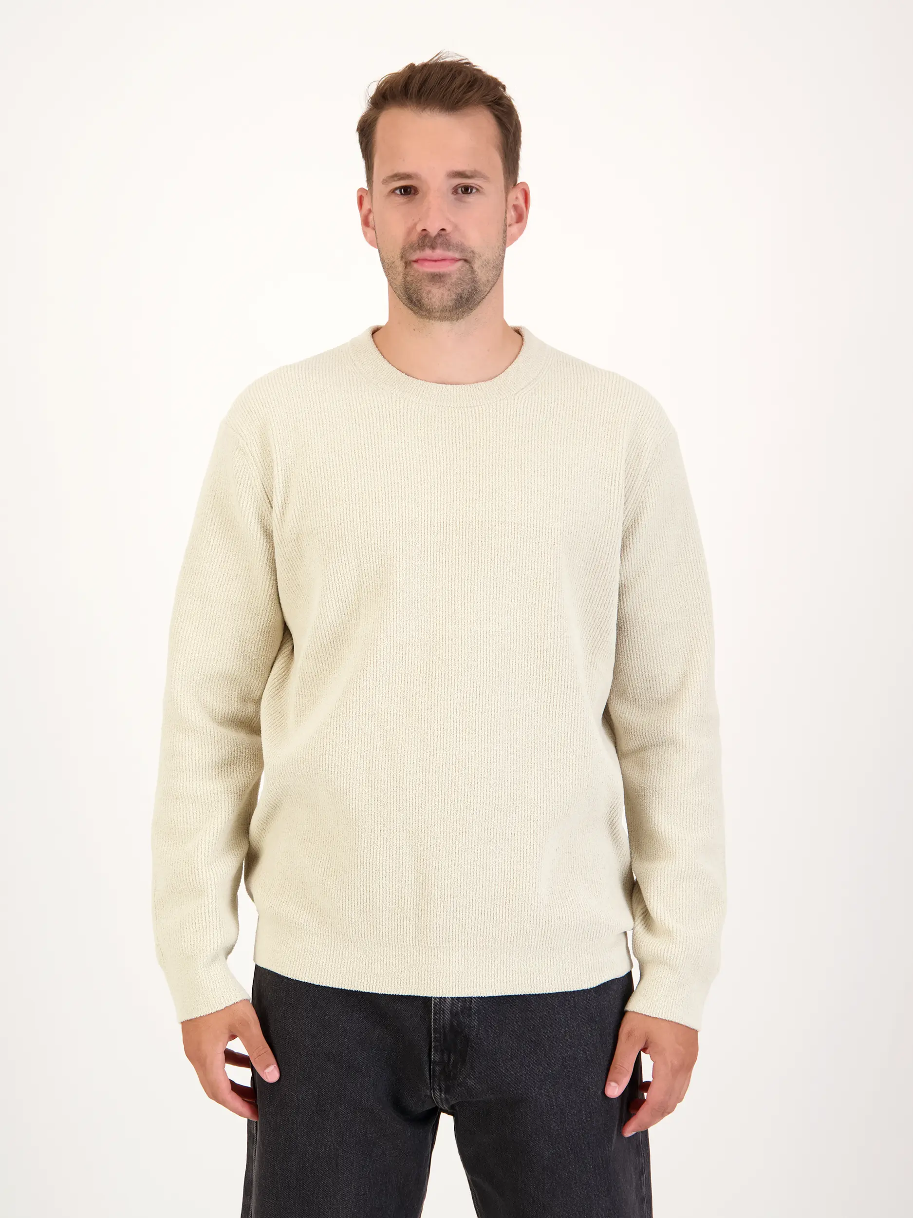 Pullover 'Danny' - Artikel Vorderseite getragen von einem Modell - Farbe: Beige
