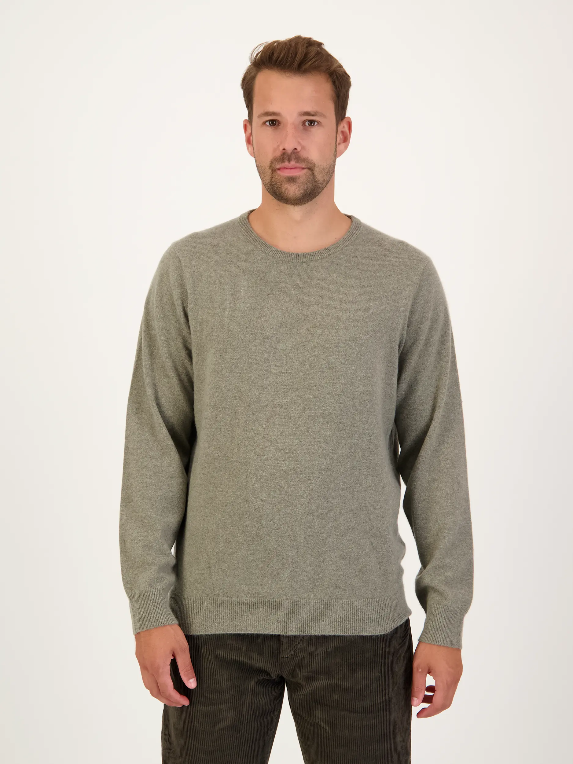 Pullover aus Kaschmir langarm - Artikel Vorderseite getragen von einem Modell - Farbe: Grün