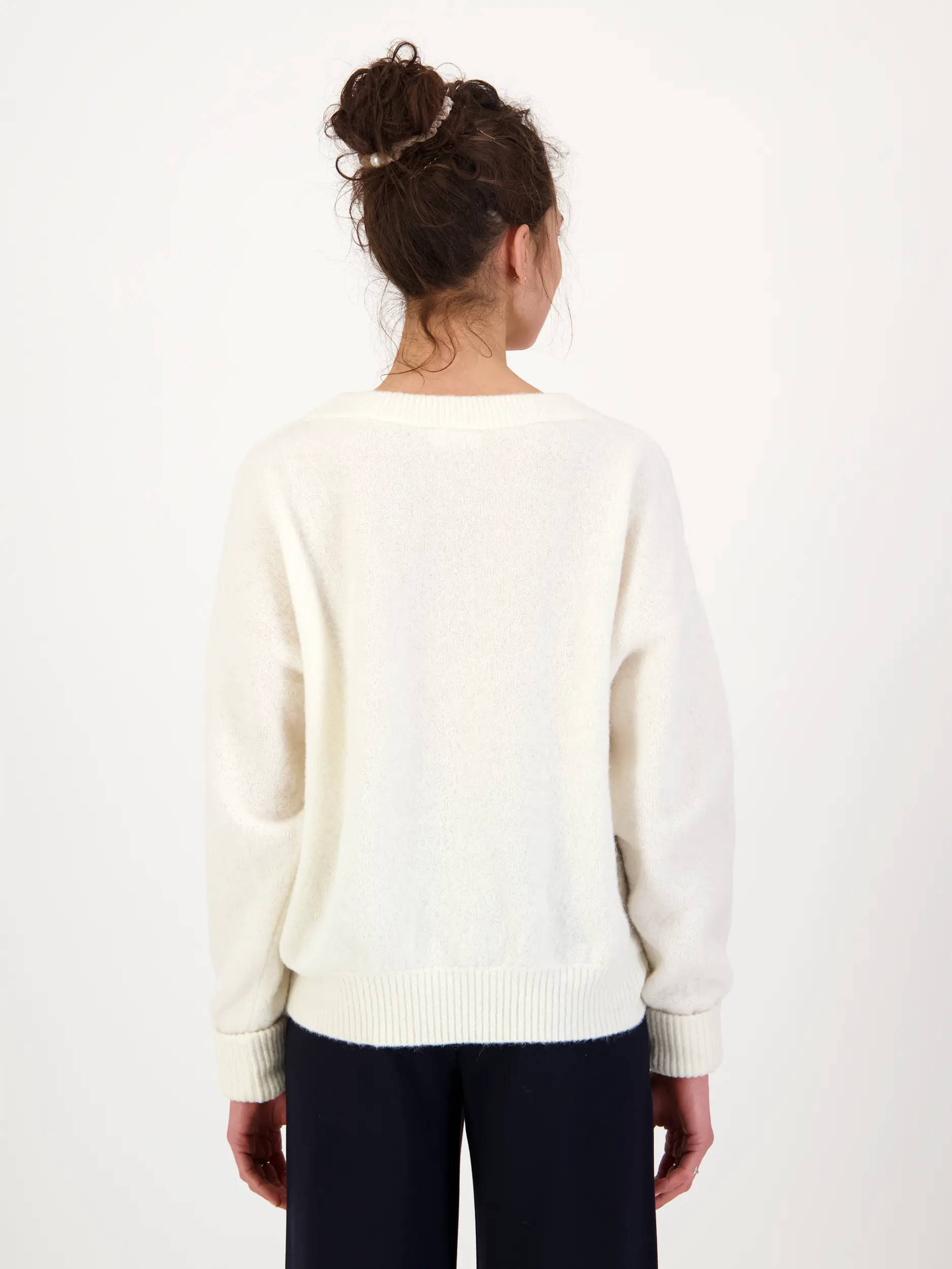 Pullover 'Vitow' - Artikel Rückseite getragen von einem Modell - Farbe: Creme