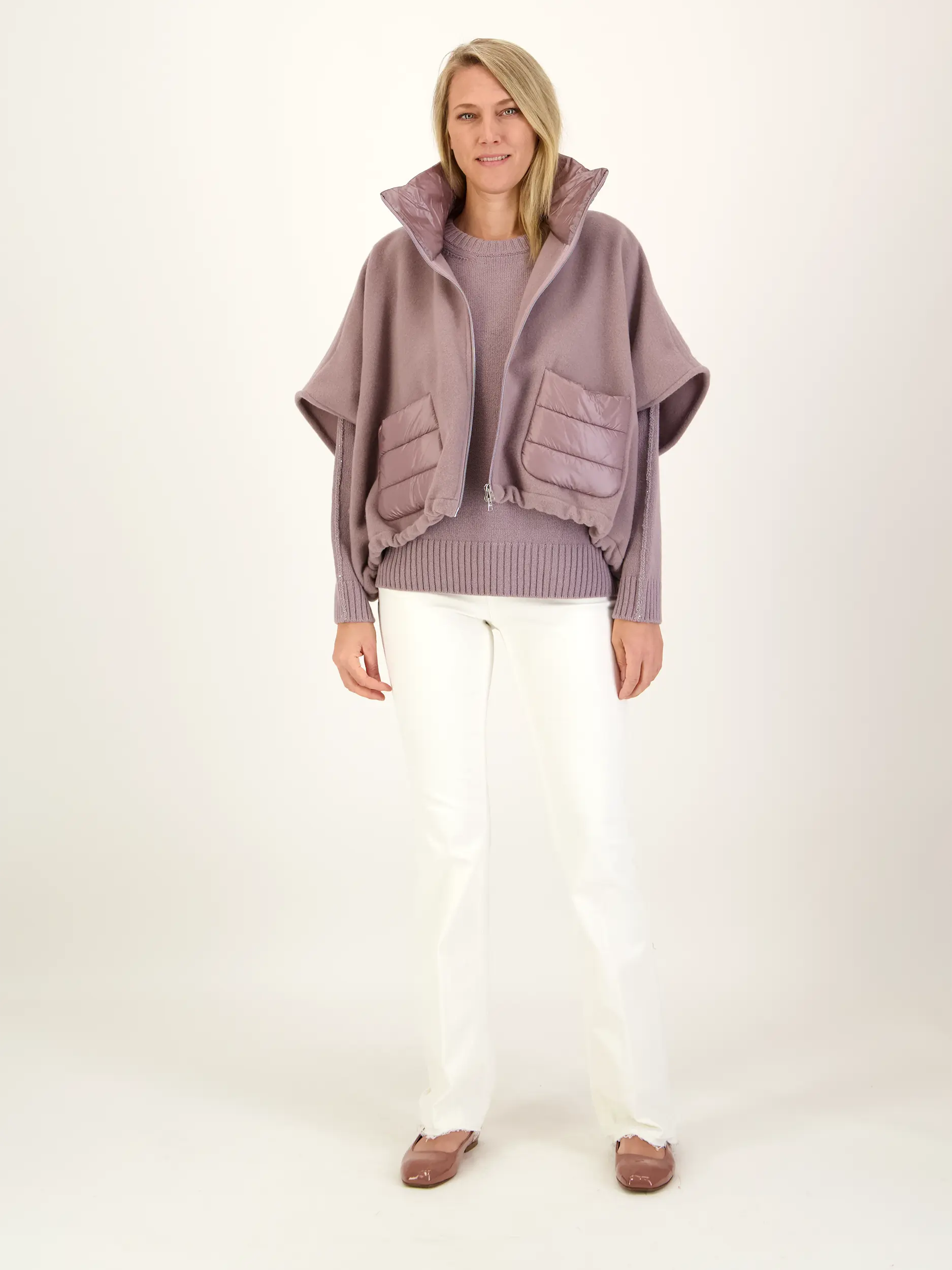 Pullover aus Wolle langarm - Artikel Teil eines Outfits getragen von einem Modell