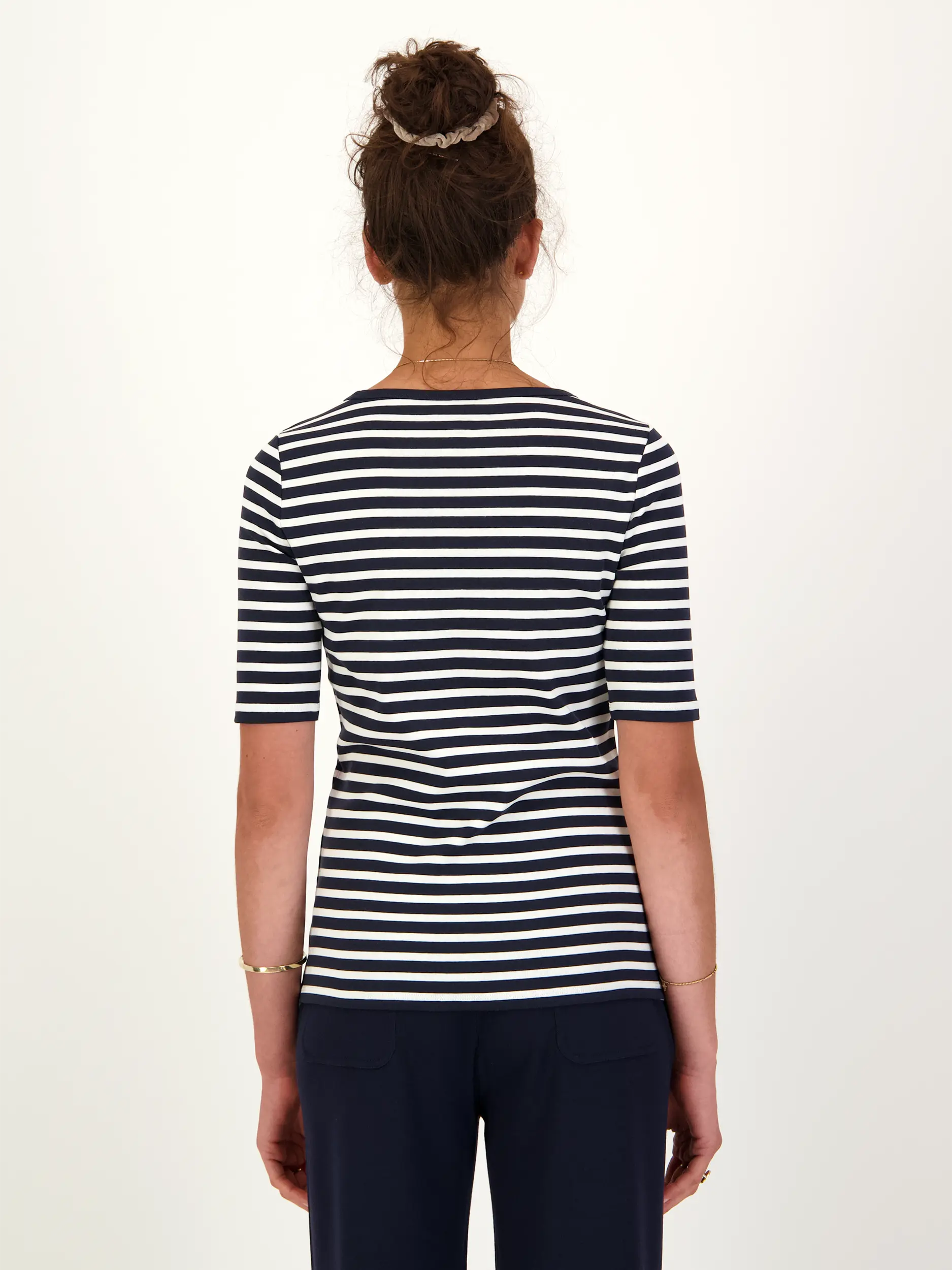 Gestreiftes T-Shirt 'Louna' 3/4-Arm - Artikel Rückseite getragen von einem Modell