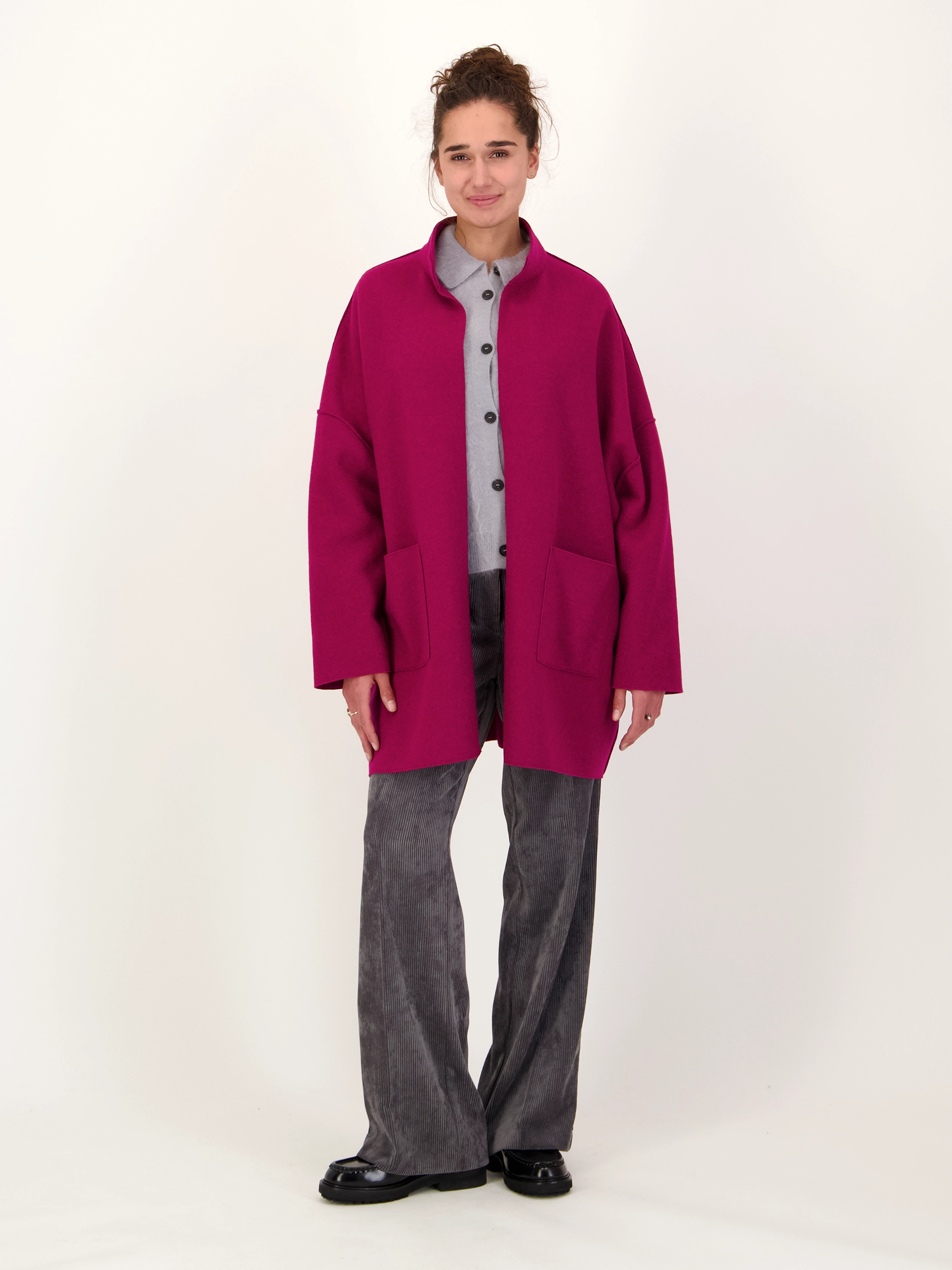 Jacke - Artikel Teil eines Outfits getragen von einem Modell - Farbe: Rosa&Pink