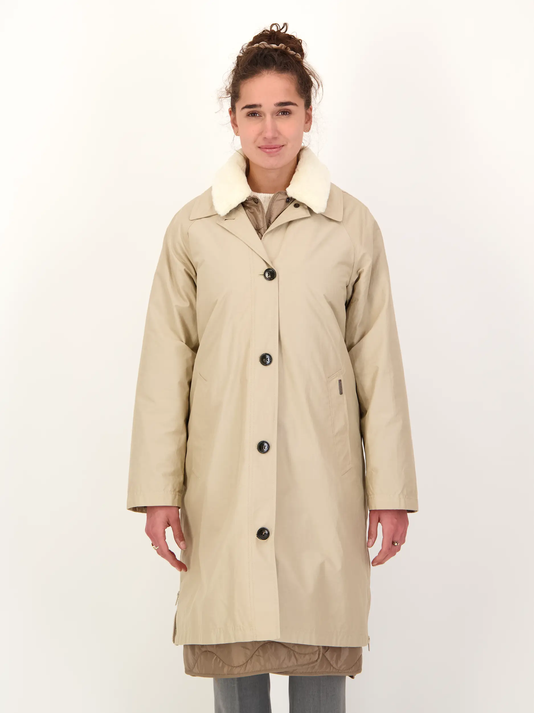 3-in 1 Mantel 'All Weather' - Artikel Vorderseite getragen von einem Modell - Farbe: Beige
