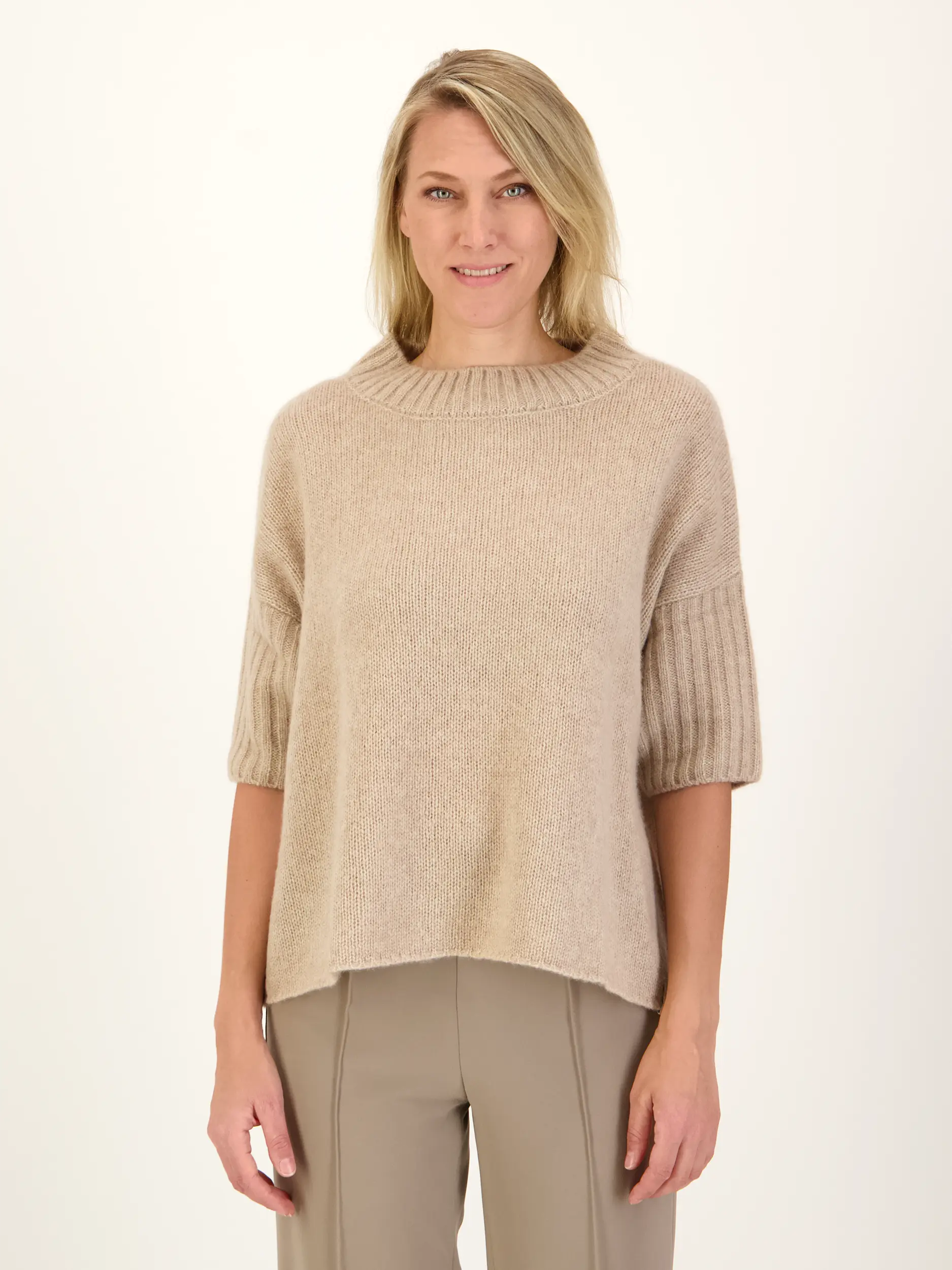 Pullover aus Kaschmir 3/4-Arm - Artikel Vorderseite getragen von einem Modell
