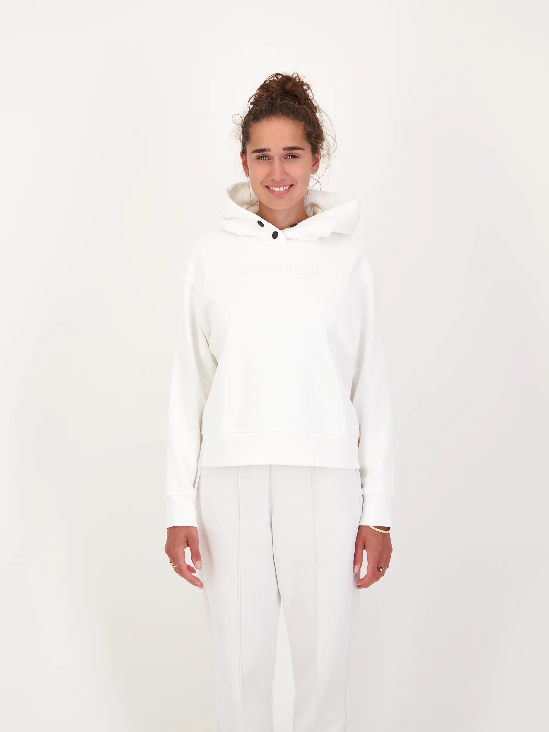 Sweatshirt  - Artikel Vorderseite getragen von einem Modell - Farbe: Creme