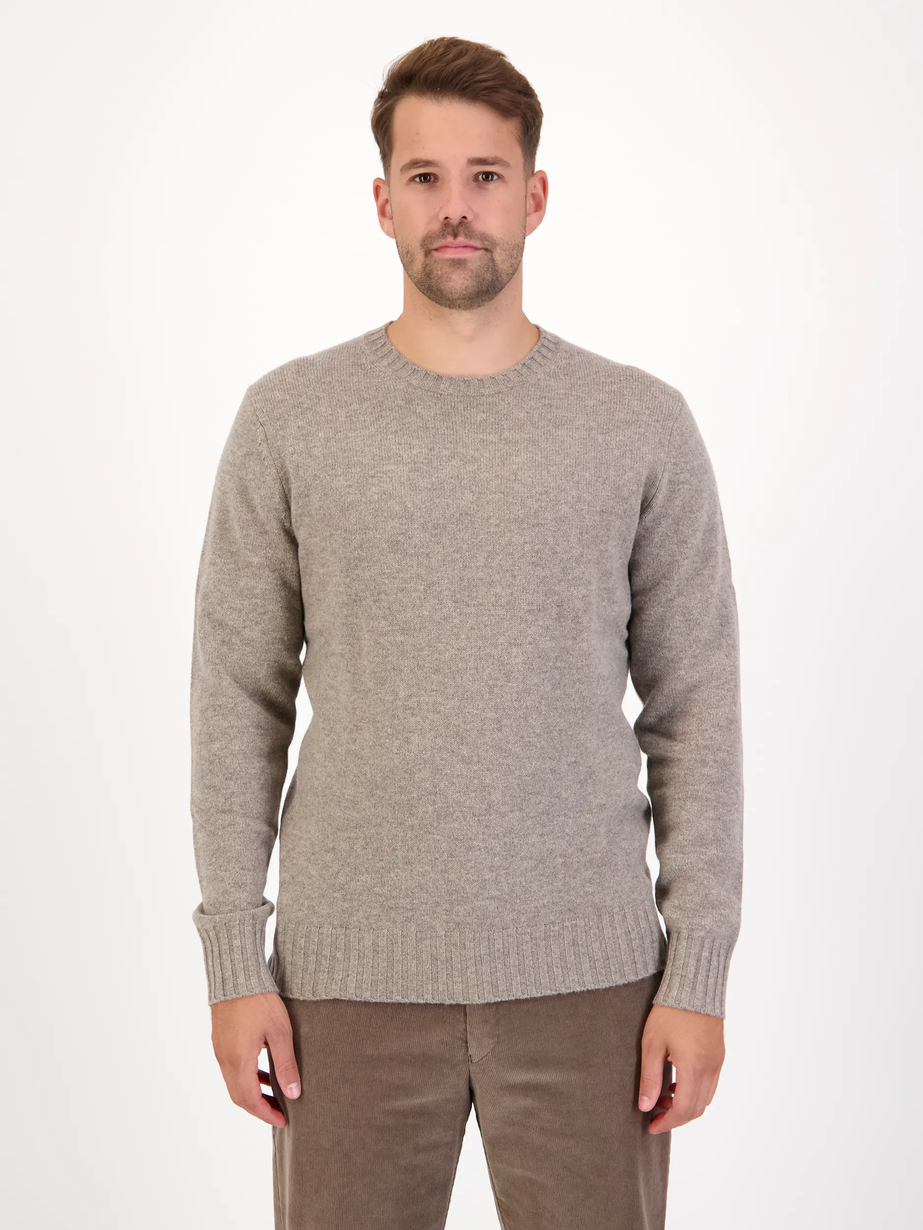 Pullover 'Rifredo' aus Kaschmir-Merino-Mix - Artikel Vorderseite getragen von einem Modell - Farbe: Braun