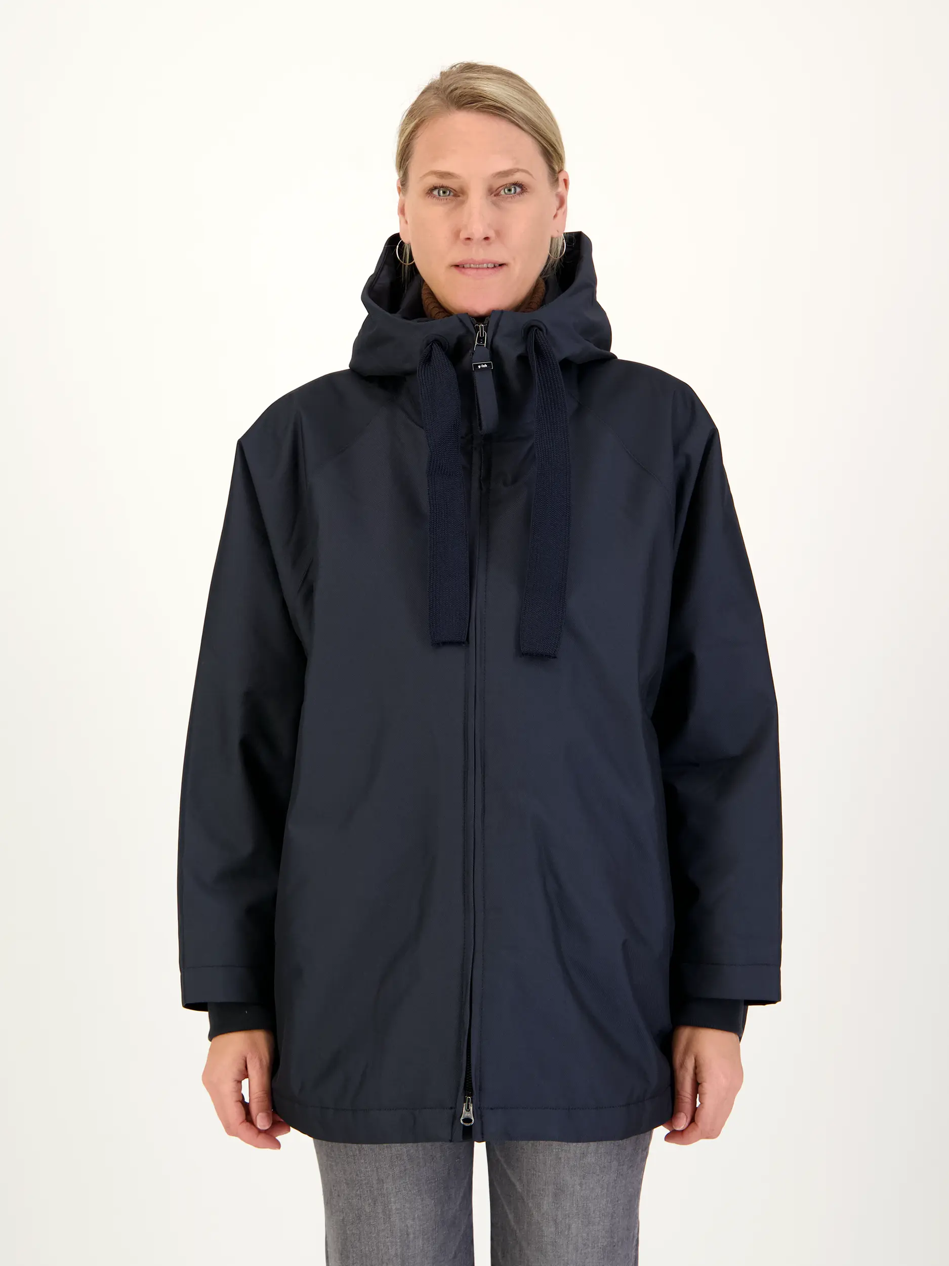 Jacke 'Pure' - Artikel Vorderseite getragen von einem Modell - Farbe: Blau