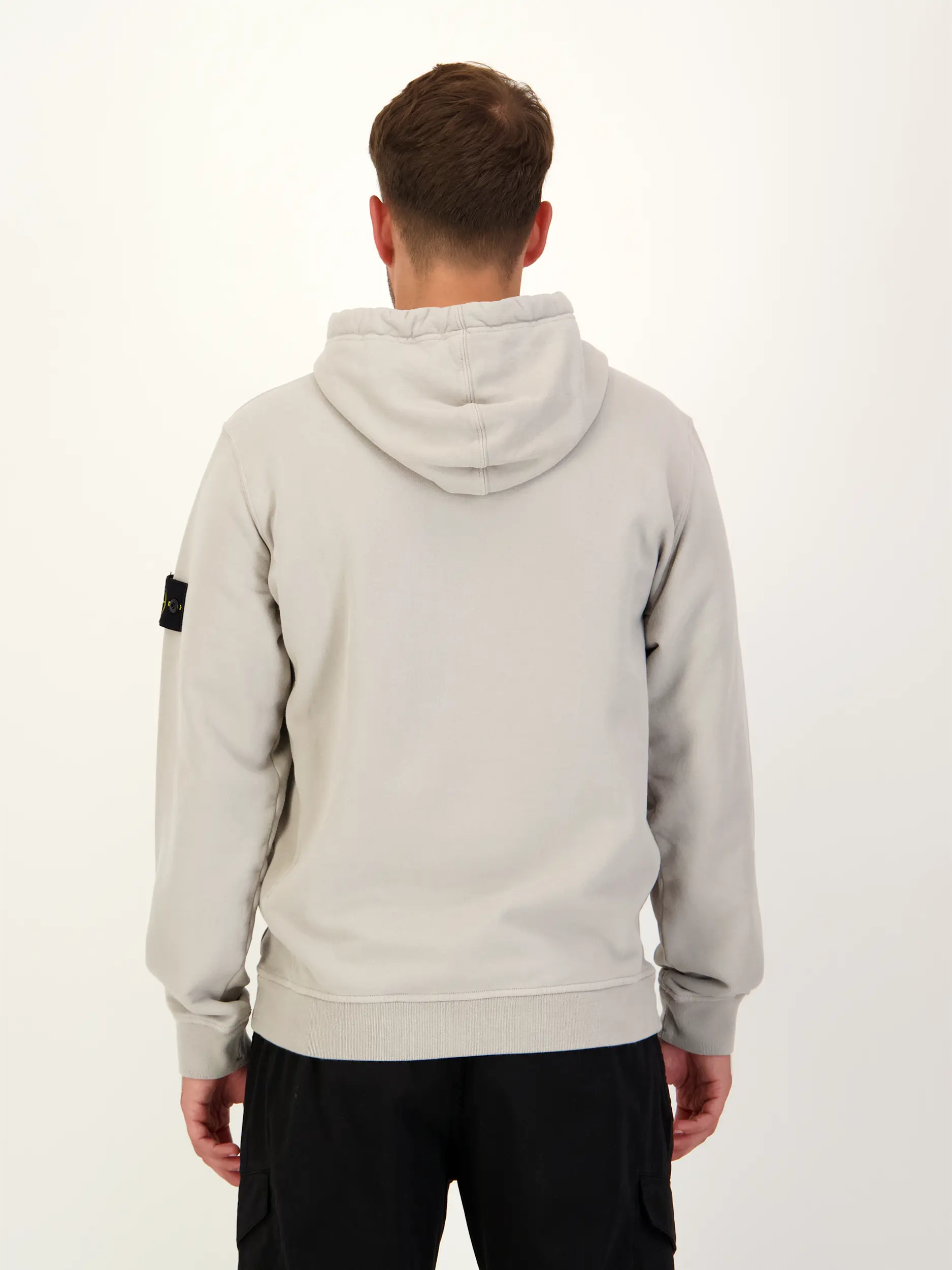 Sweatshirt - Artikel Rückseite getragen von einem Modell