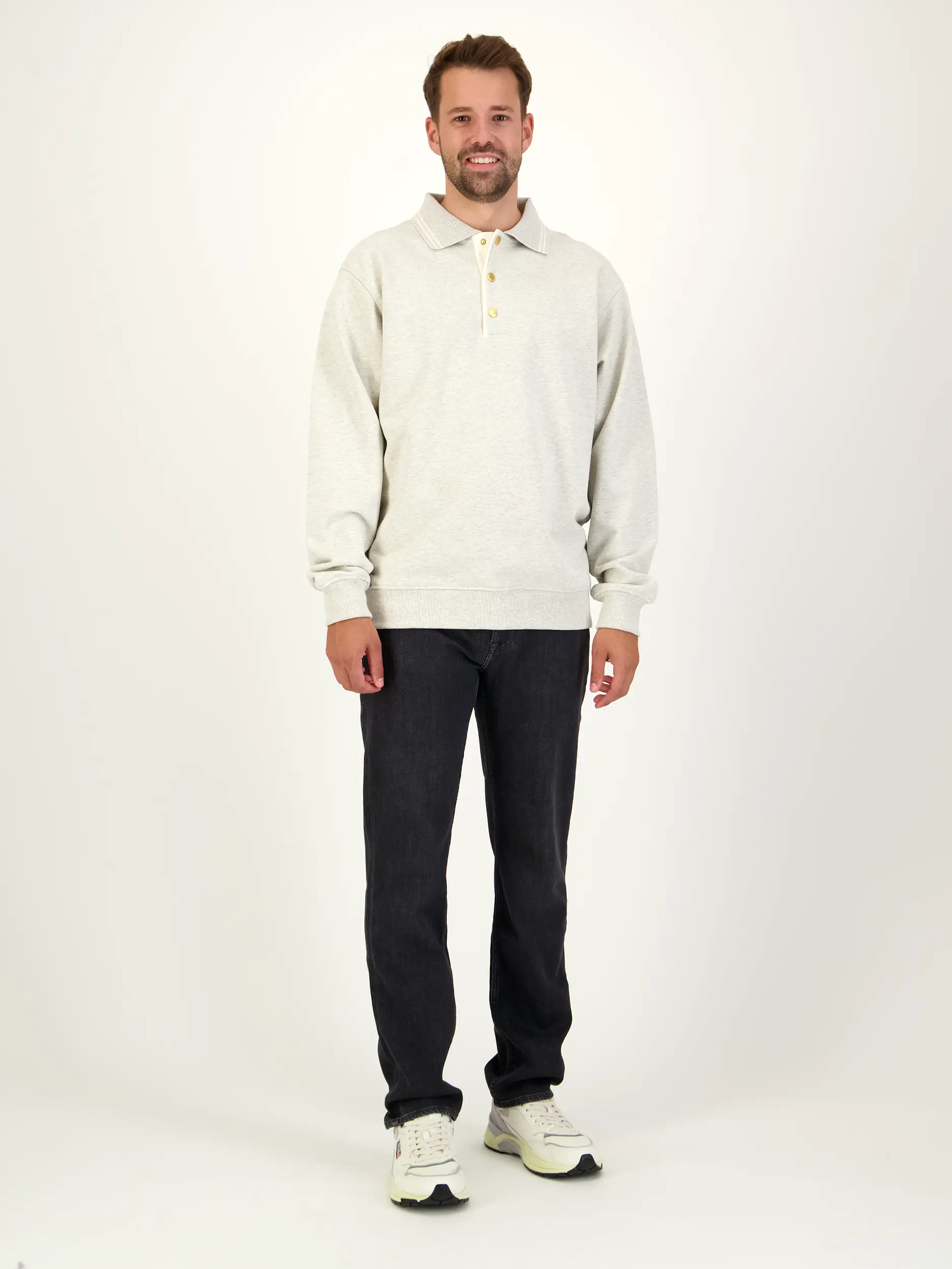 Poloshirt 'Le Polo Dròle' langarm - Artikel Teil eines Outfits getragen von einem Modell