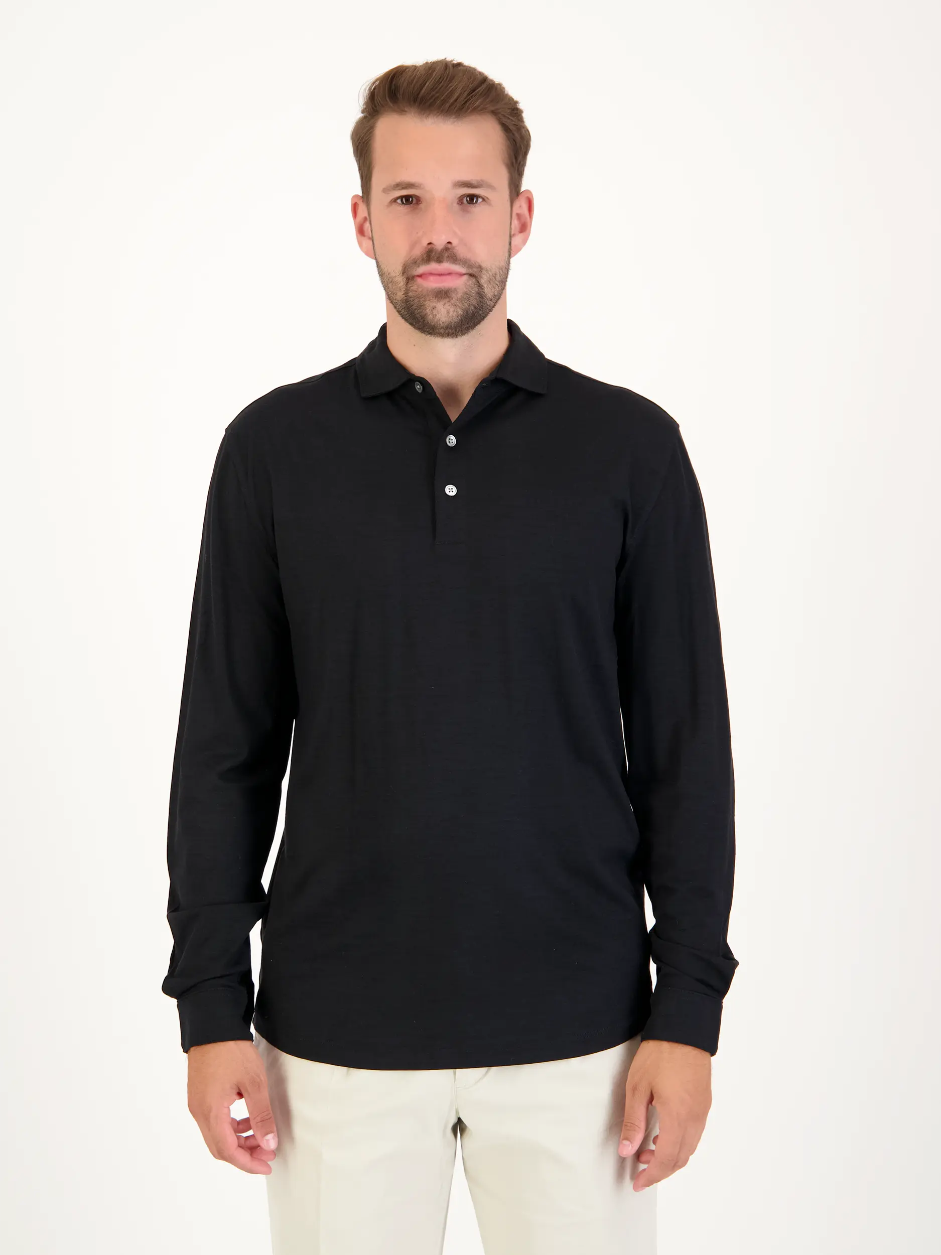 Poloshirt langarm - Artikel Vorderseite getragen von einem Modell - Farbe: Schwarz