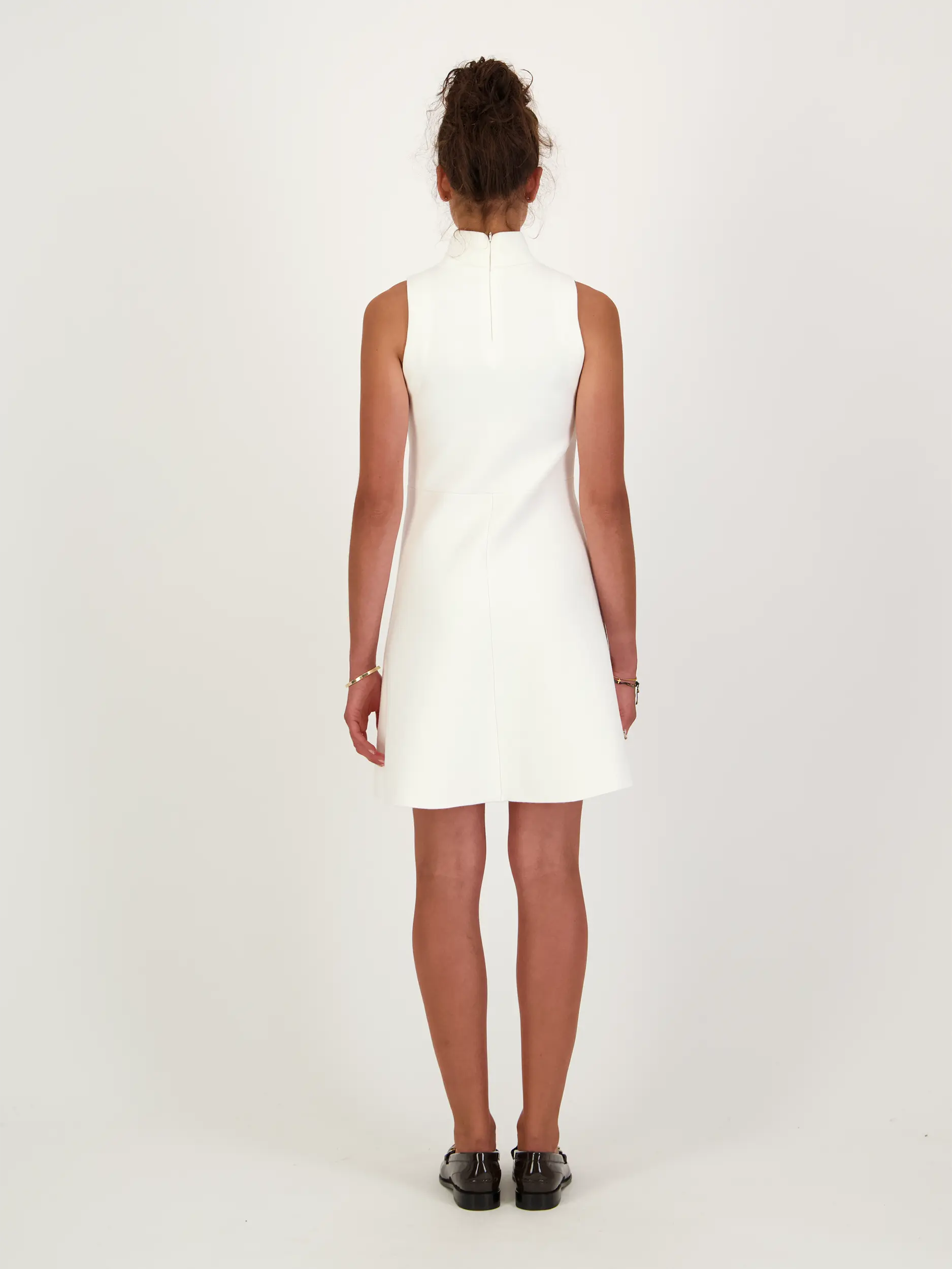 Mini Wollkleid 'Sharp ambition dress' ärmellos - Artikel Rückseite getragen von einem Modell - Farbe: Creme
