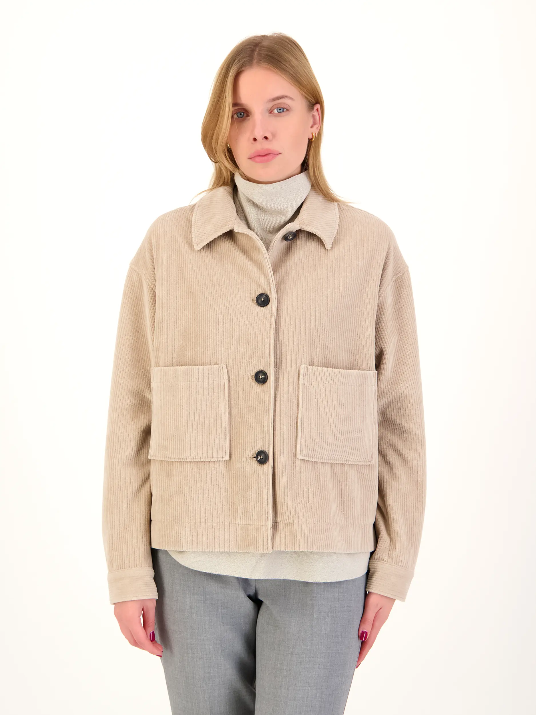 Cordblazer  - Artikel Vorderseite getragen von einem Modell - Farbe: Beige