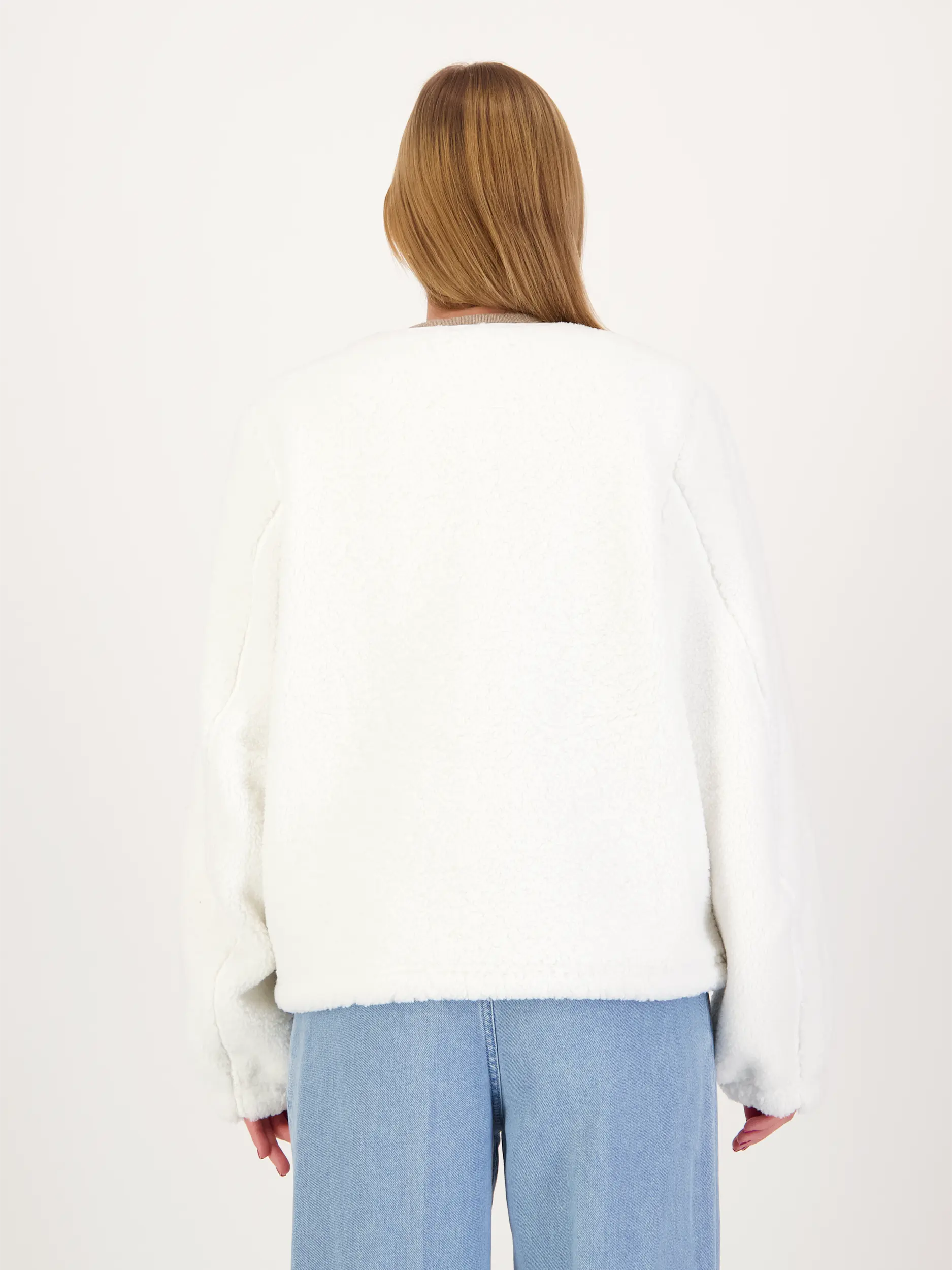 Teddyjacke 'Saautumn' - Artikel Rückseite getragen von einem Modell - Farbe: Creme